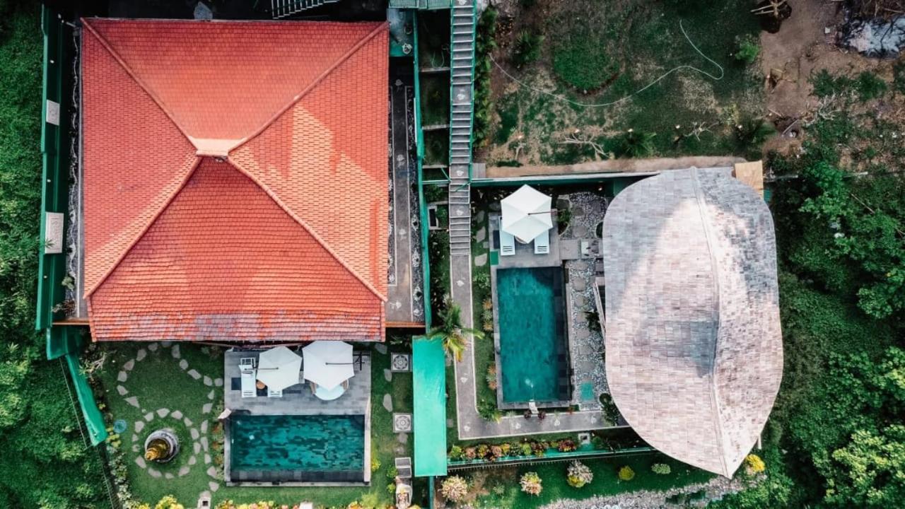 Villa Rosebud