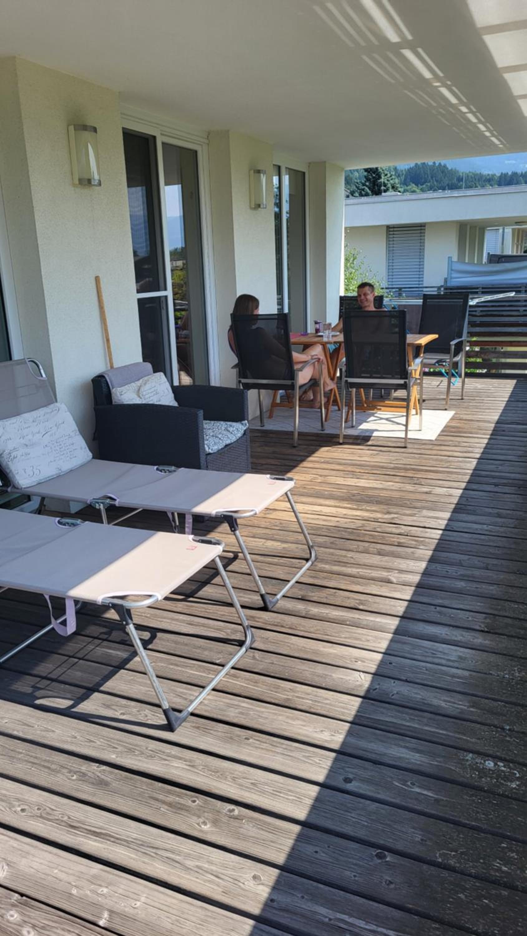 Zegg-Lounge view 2
