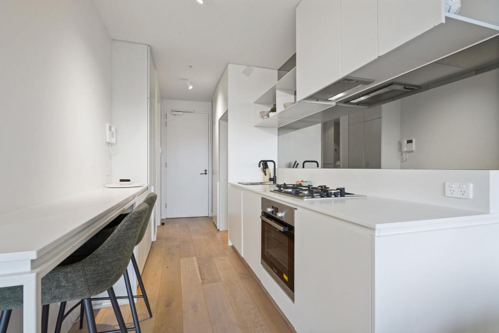 Modern Apartment in South Melbourne