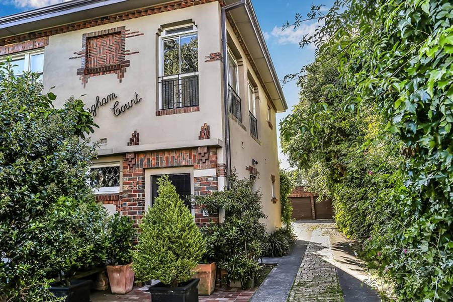 Hotel Large 3 Bed Art Deco Apartment In Camberwell