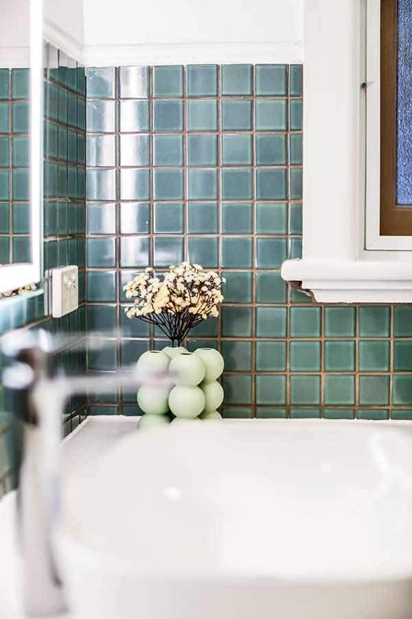 Large 3 Bed Art Deco Apartment in Camberwell - Image 4