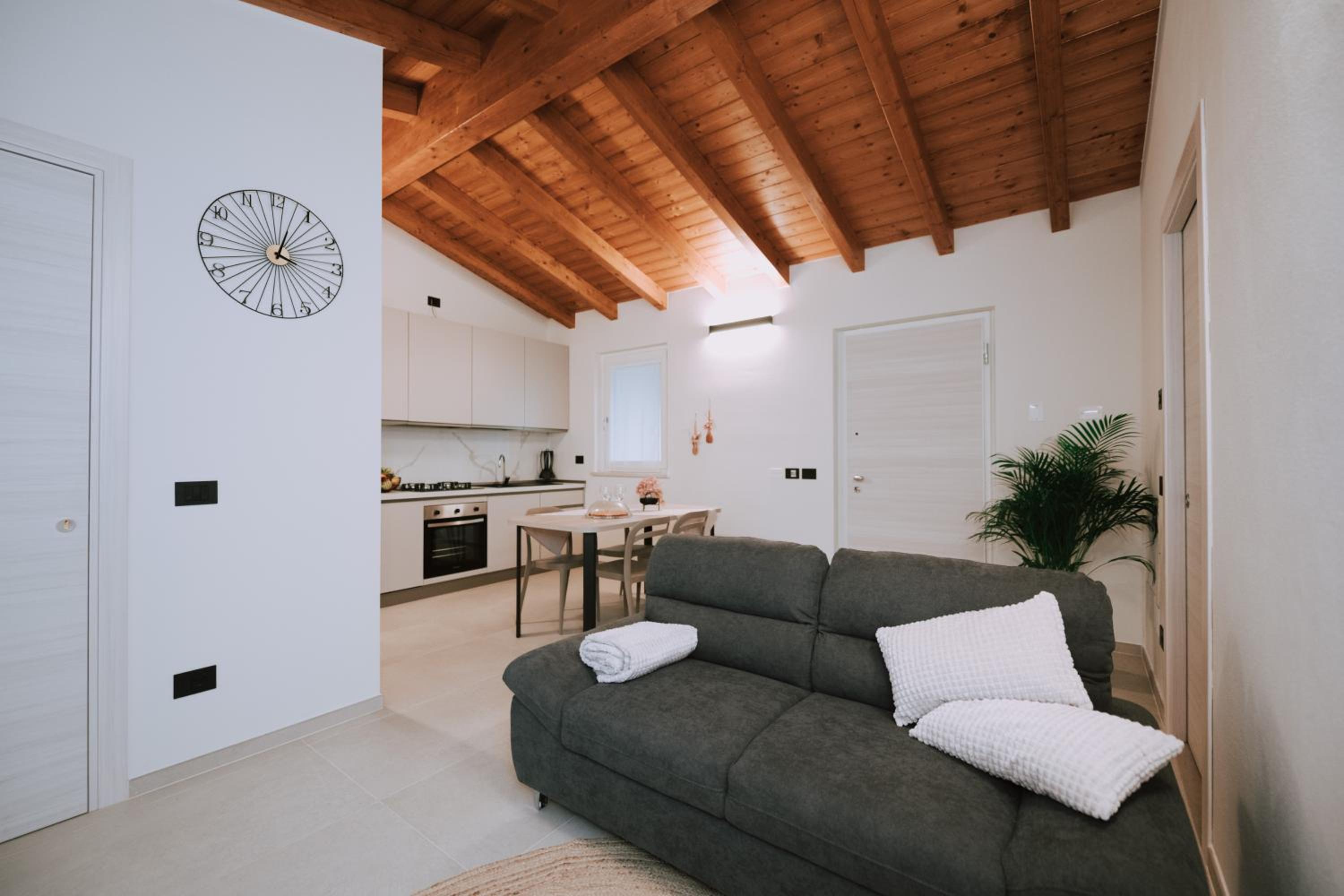 Memi's Home - villetta relax per famiglie con giardino view 5