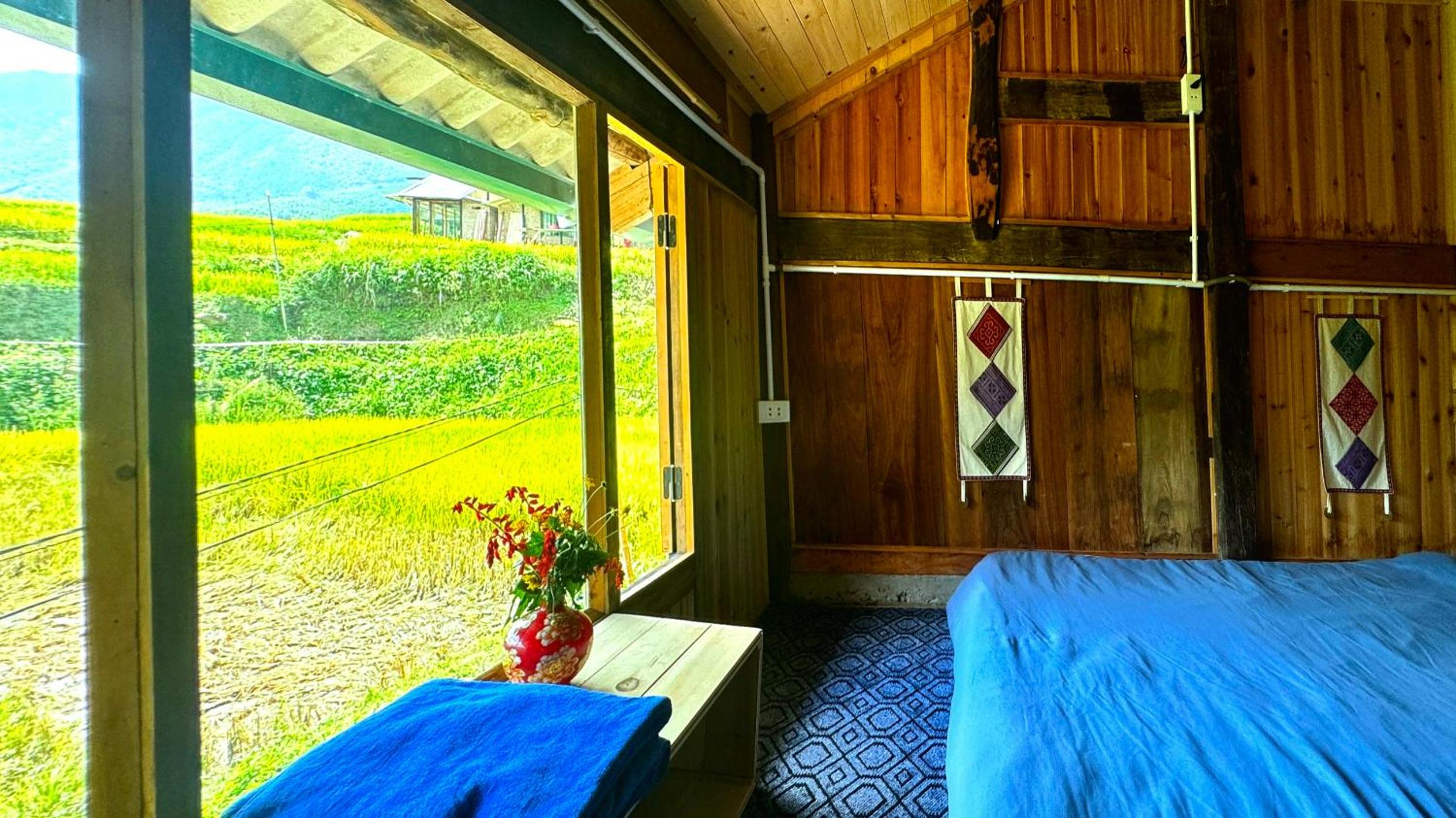 River mountain view homestay
