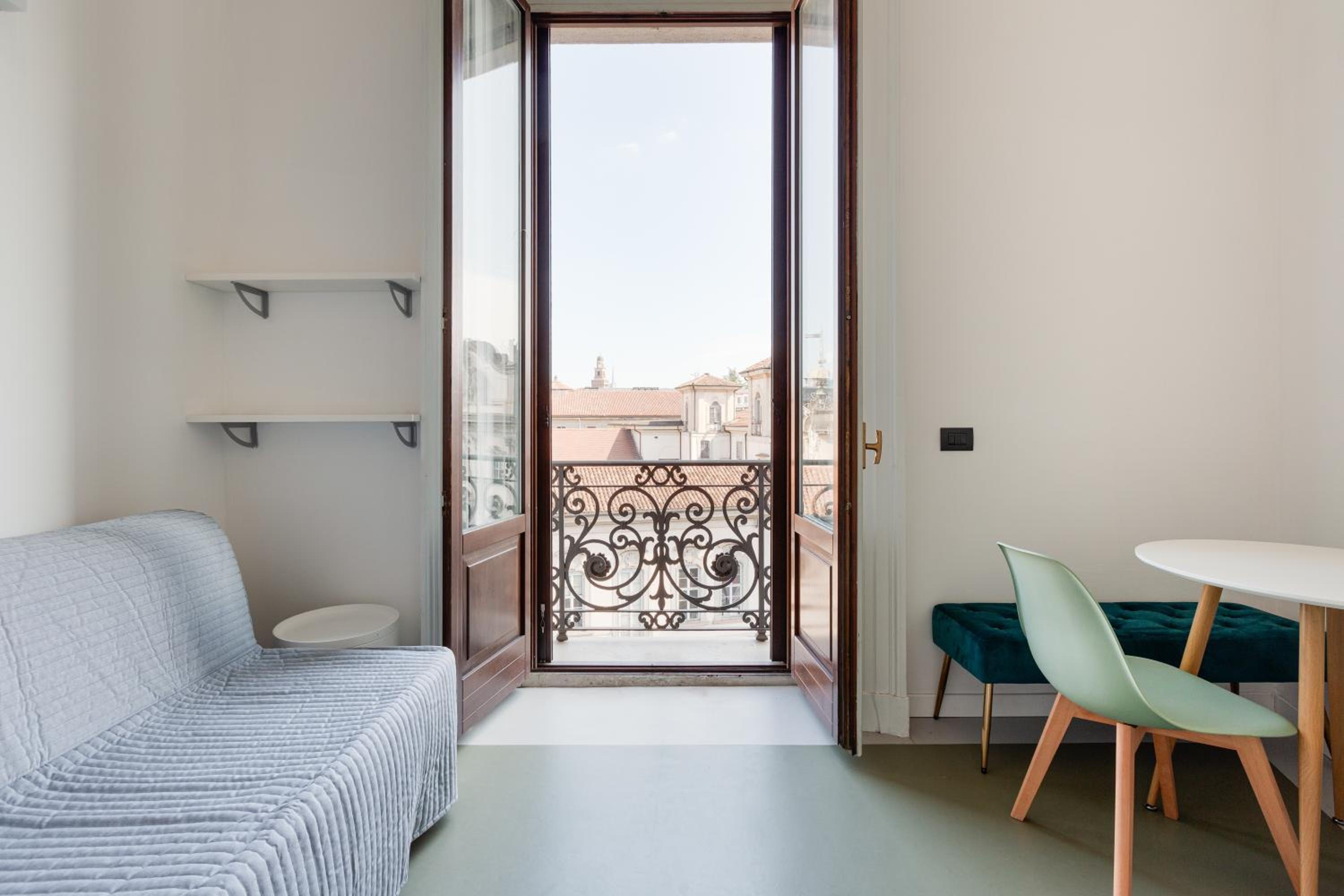 GuestHost - Milano Magenta Long Let Apts