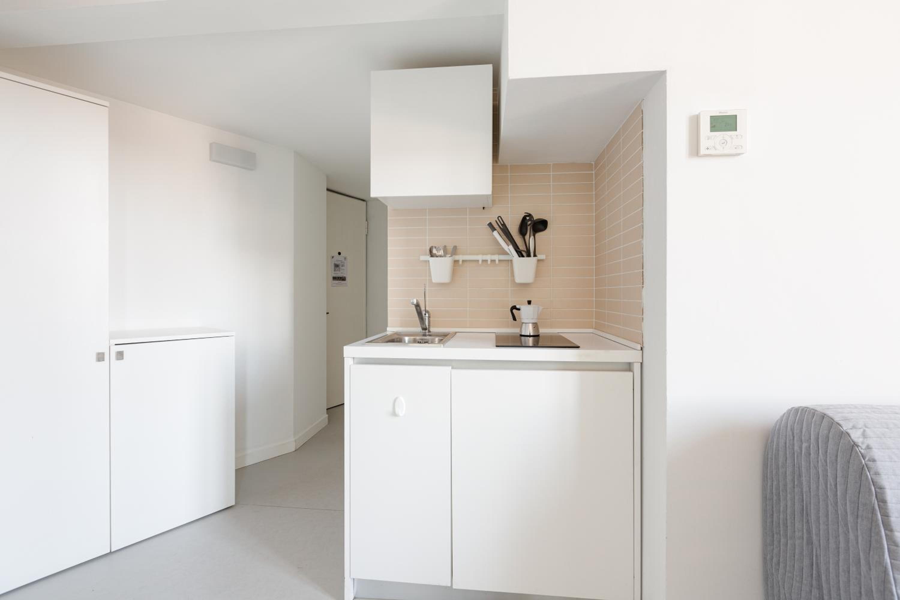 GuestHost - Milano Magenta Long Let Apts