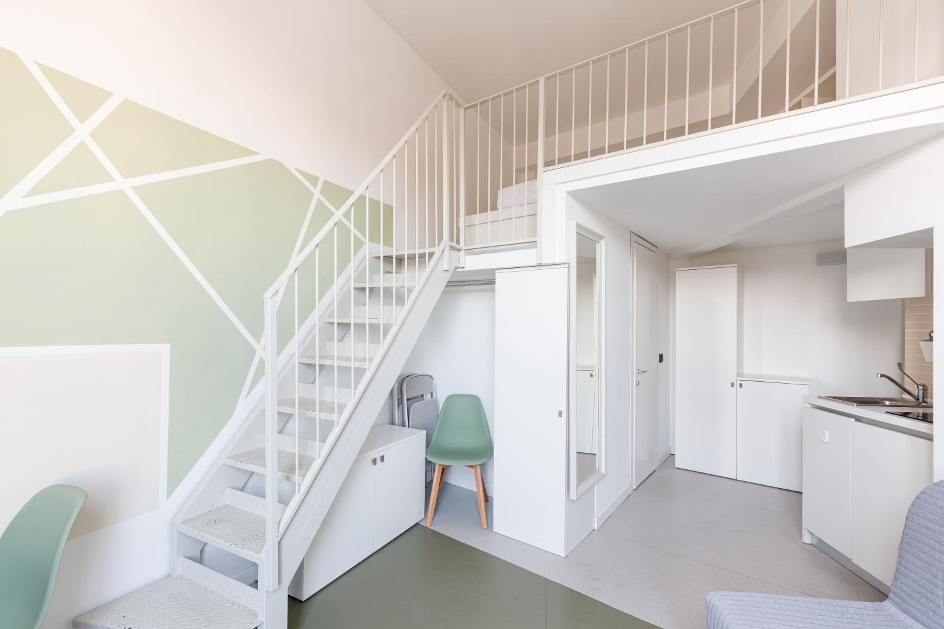GuestHost - Milano Magenta Long Let Apts