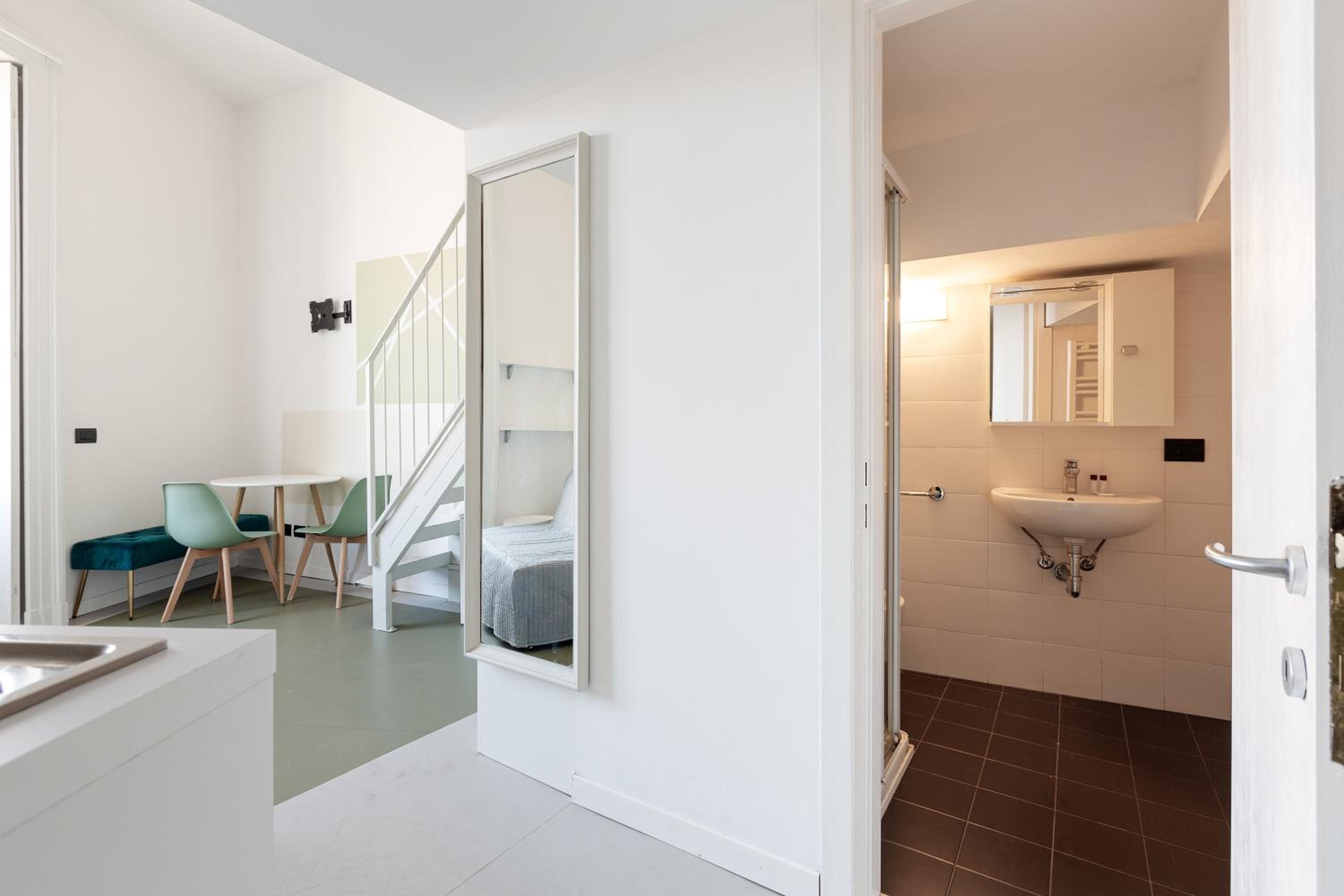 GuestHost - Milano Magenta Long Let Apts