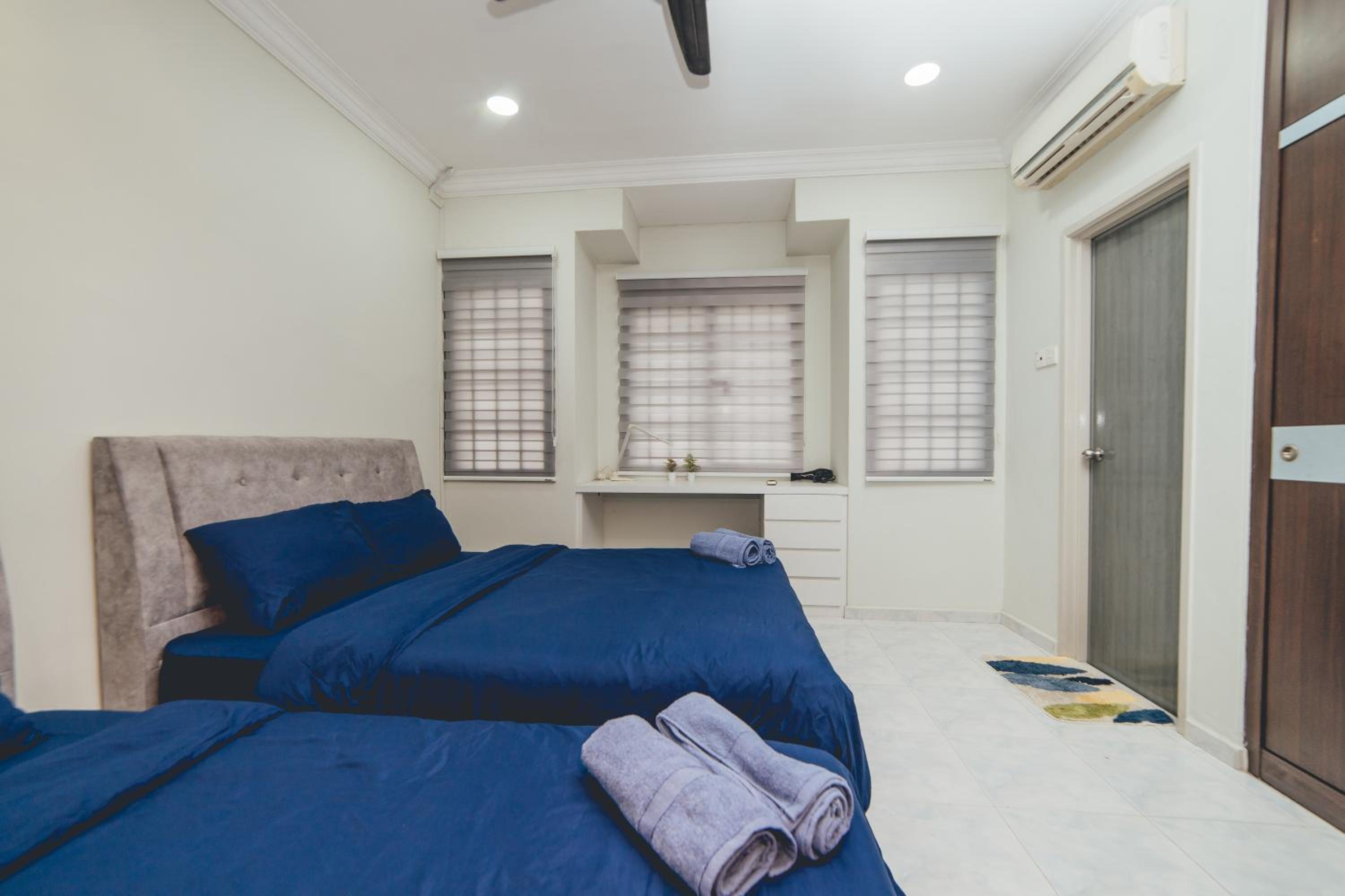 Double Storey Setia Indah Chill Homestay nr Austin by Our Stay