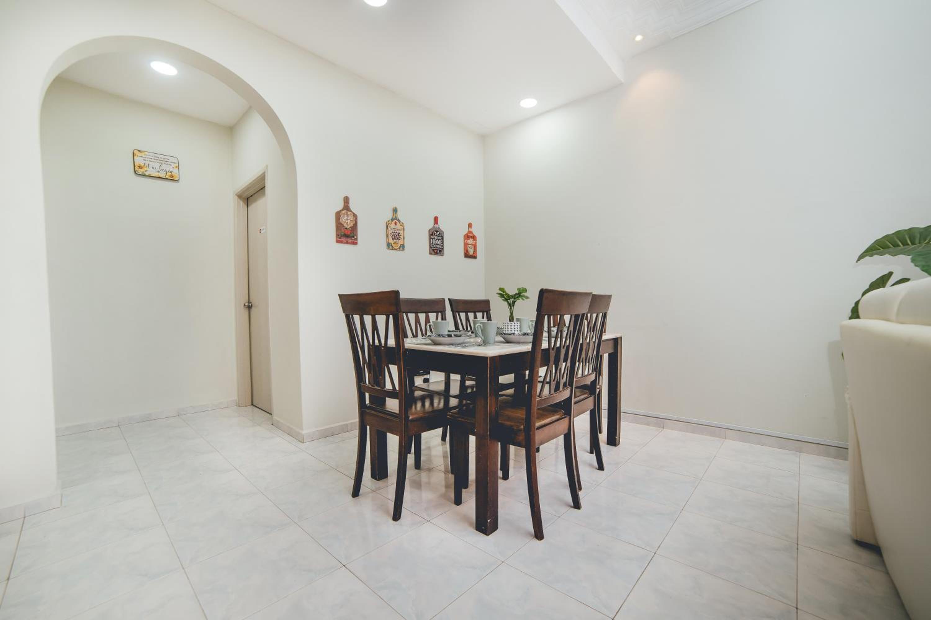 Double Storey Setia Indah Chill Homestay nr Austin by Our Stay