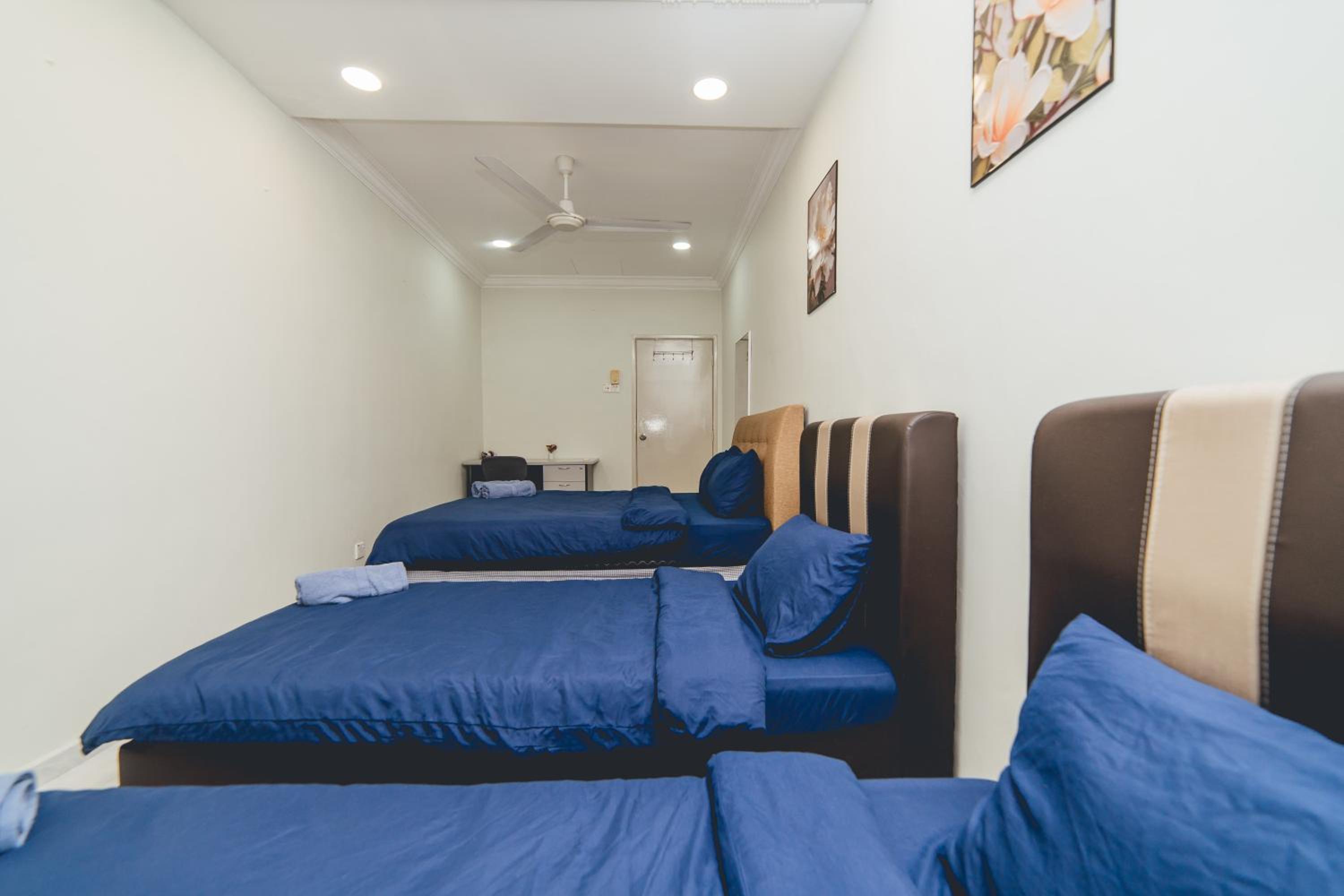 Double Storey Setia Indah Chill Homestay nr Austin by Our Stay