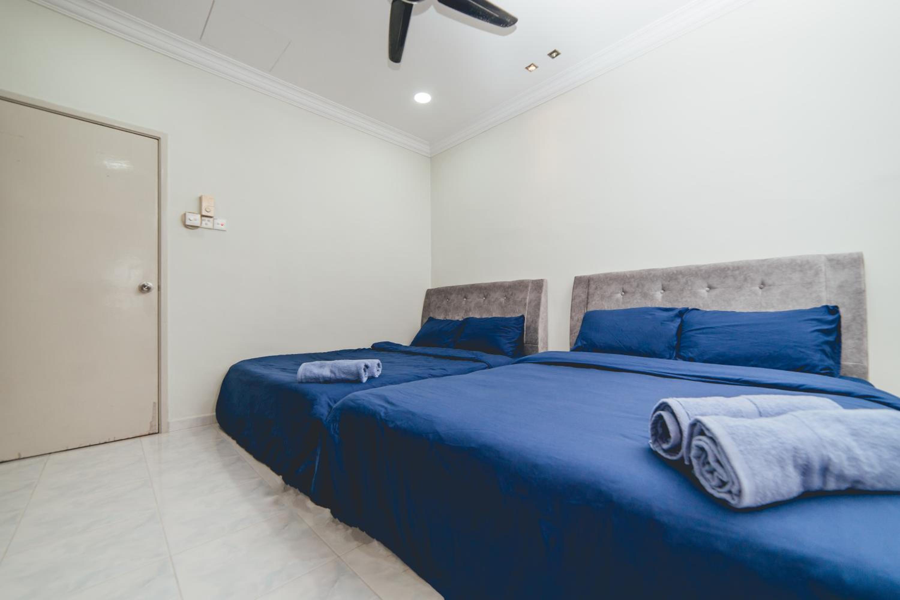 Double Storey Setia Indah Chill Homestay nr Austin by Our Stay