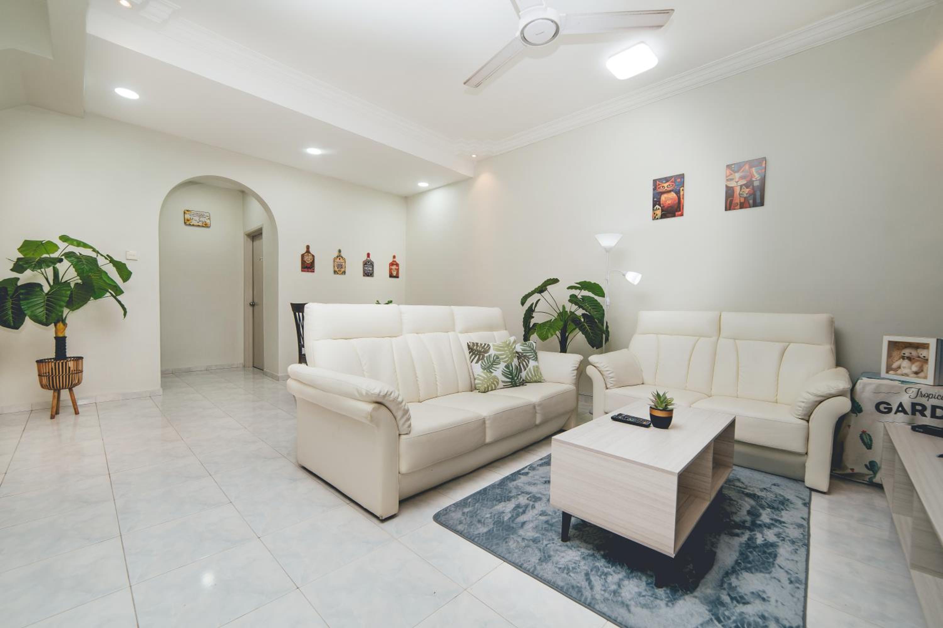 Double Storey Setia Indah Chill Homestay nr Austin by Our Stay