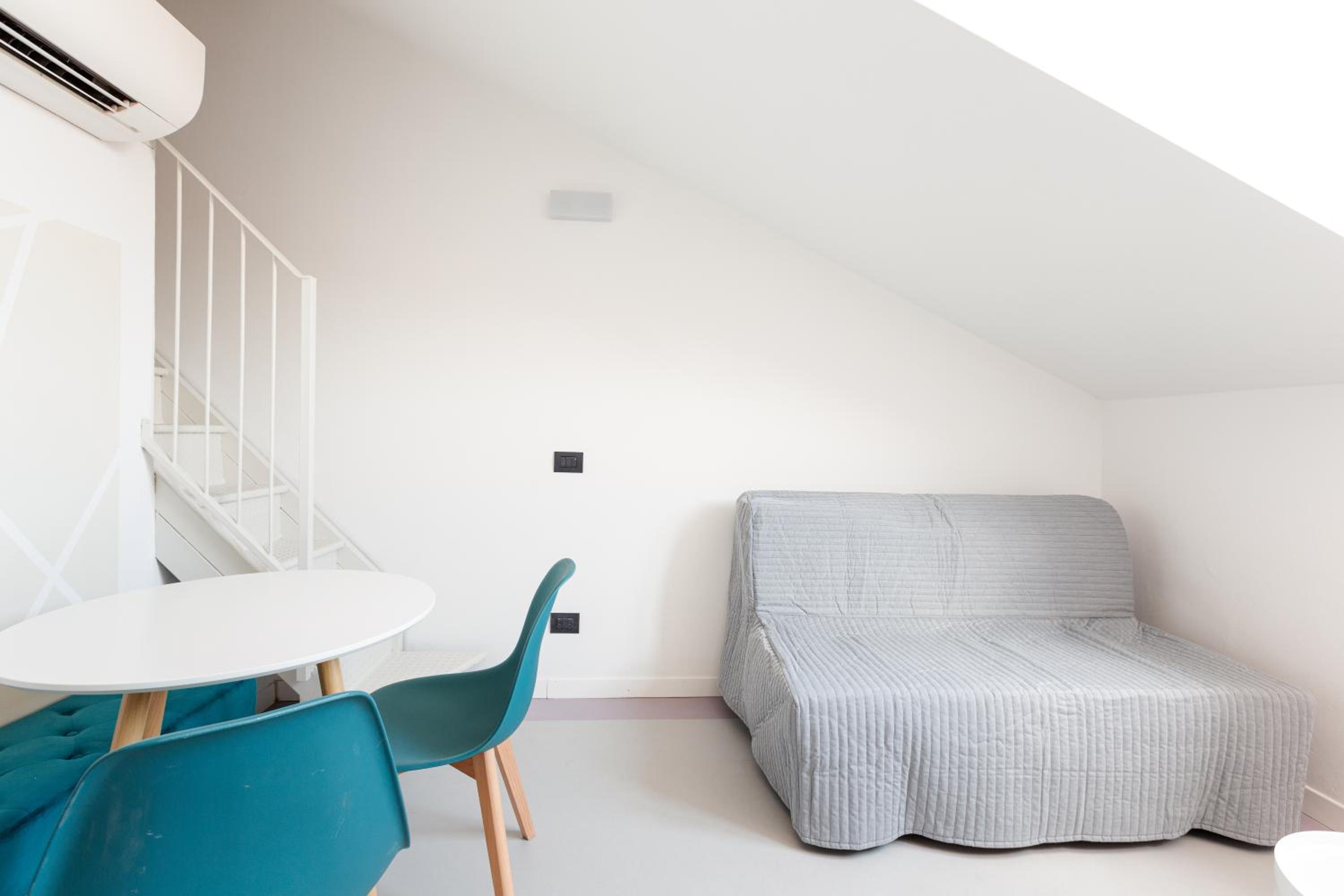 GuestHost - Milano Magenta Long Let Apts