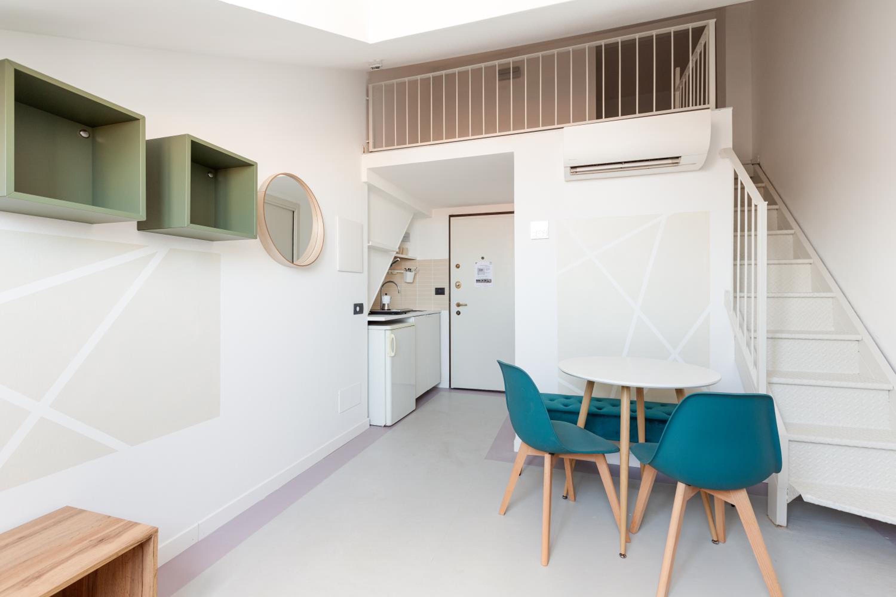 GuestHost - Milano Magenta Long Let Apts