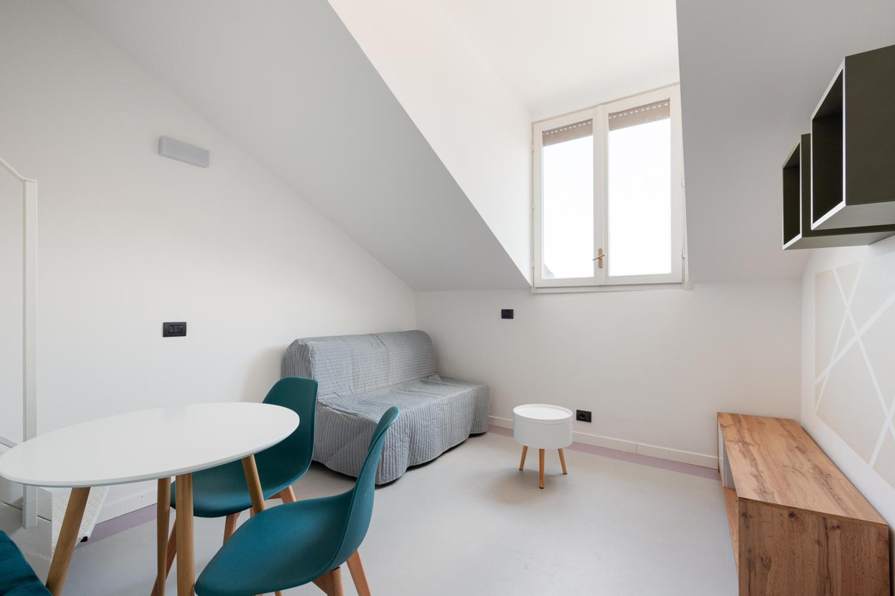 GuestHost - Milano Magenta Long Let Apts