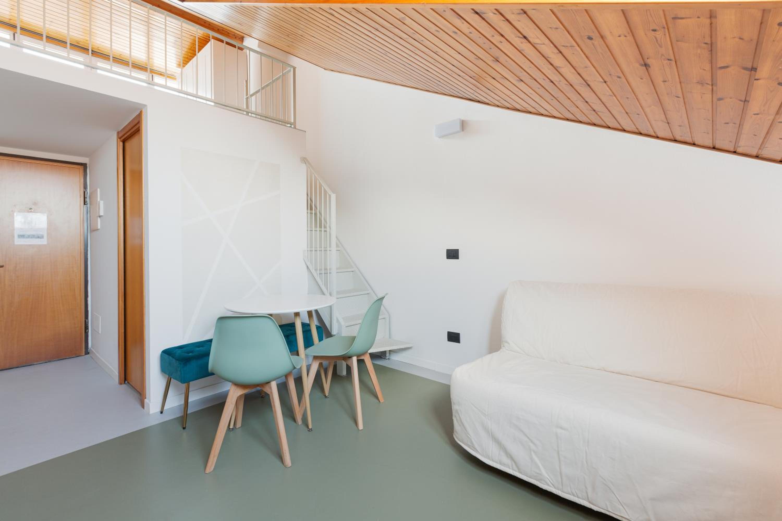 GuestHost - Milano Magenta Long Let Apts