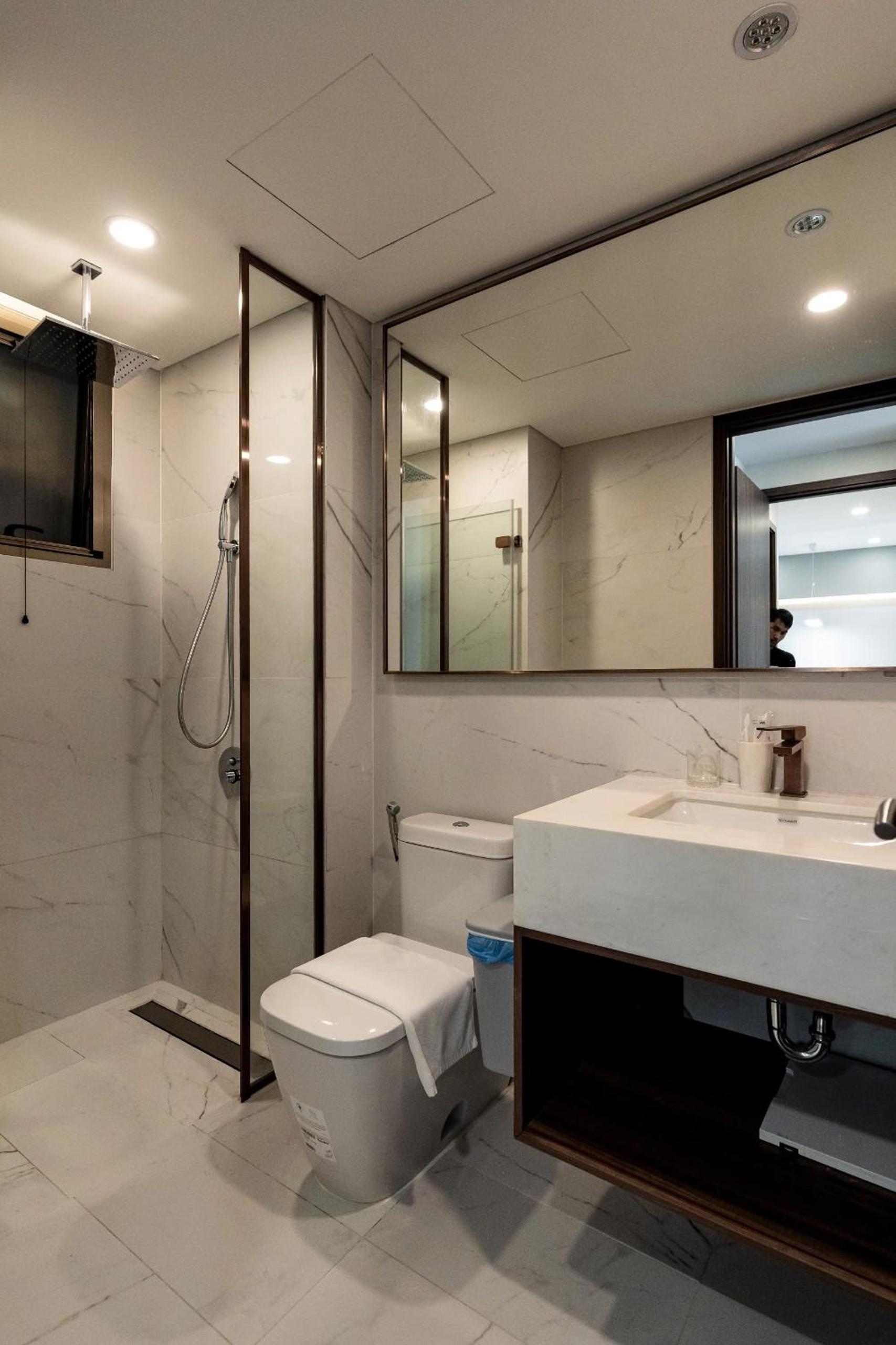 Midtown Premium Apartments