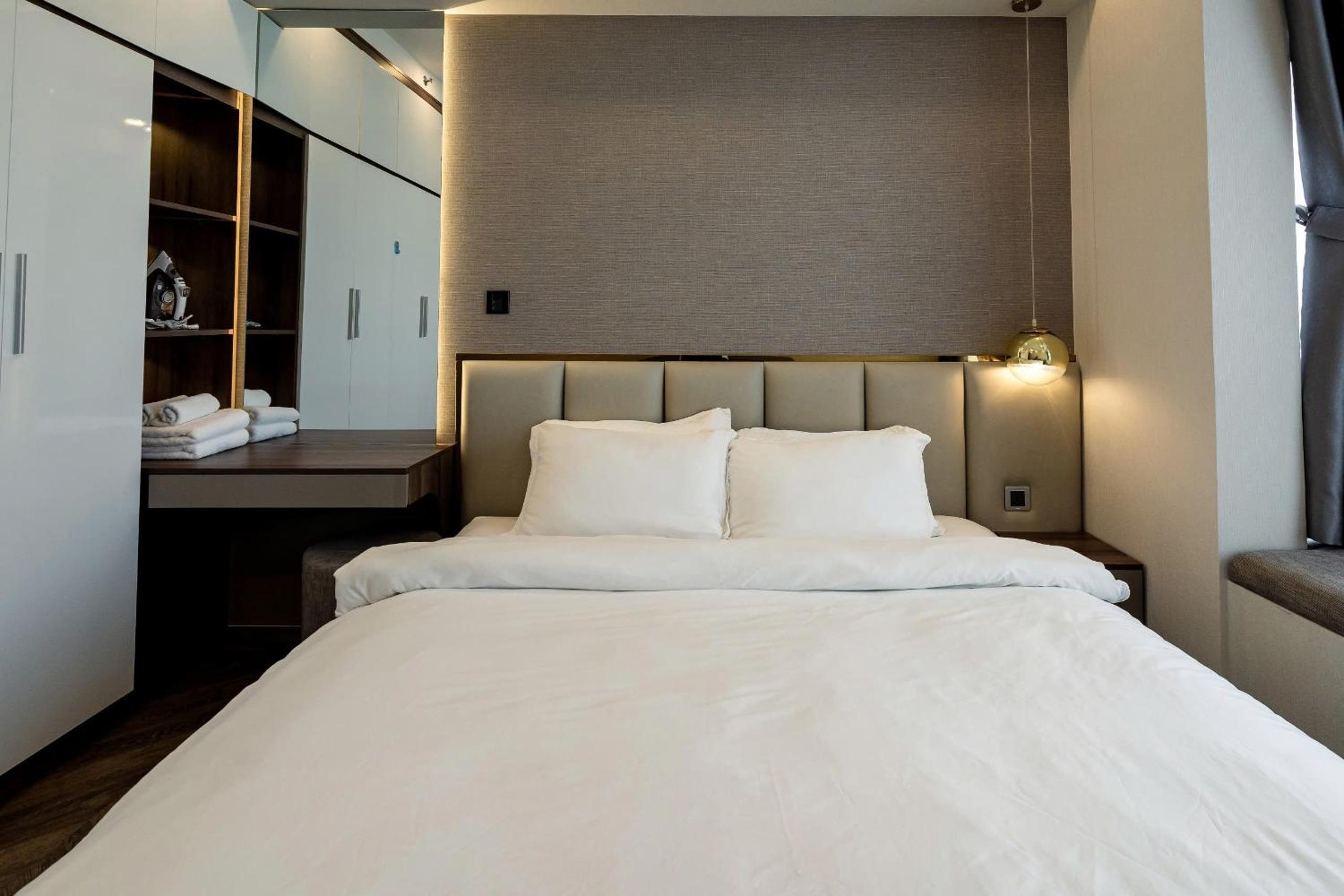 Midtown Premium Apartments