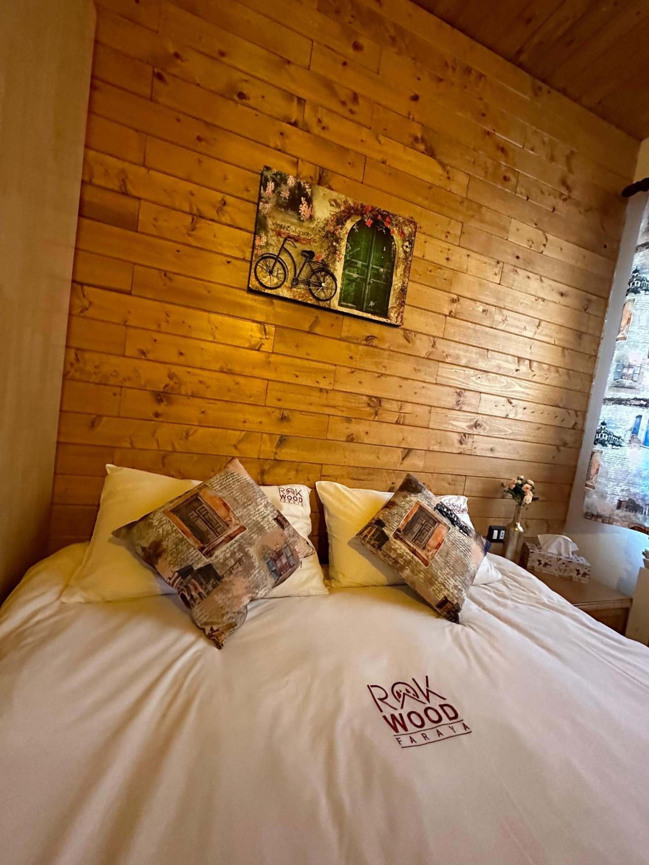 Rokwood faraya