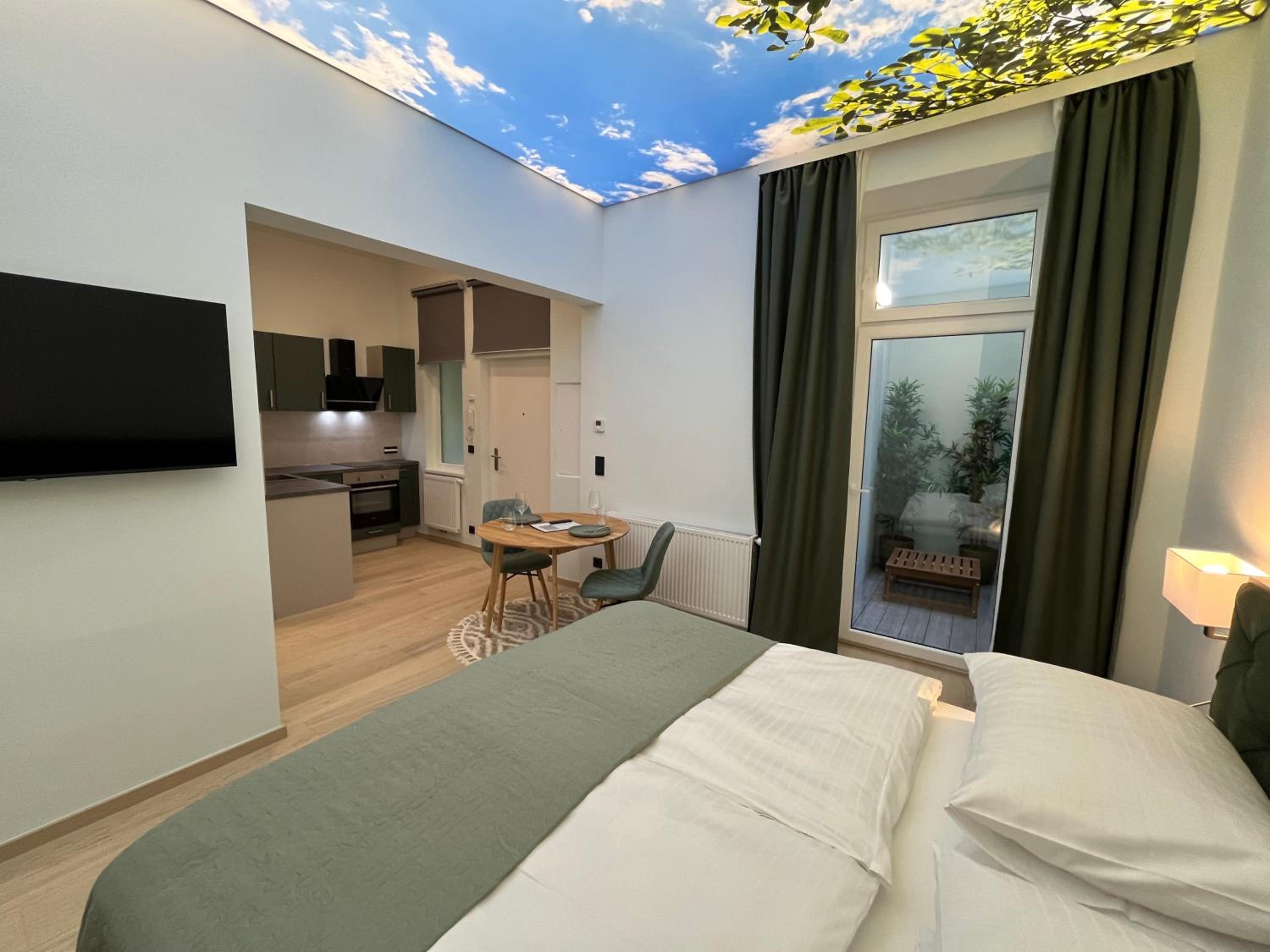 Street Living Hotel - Apartments
