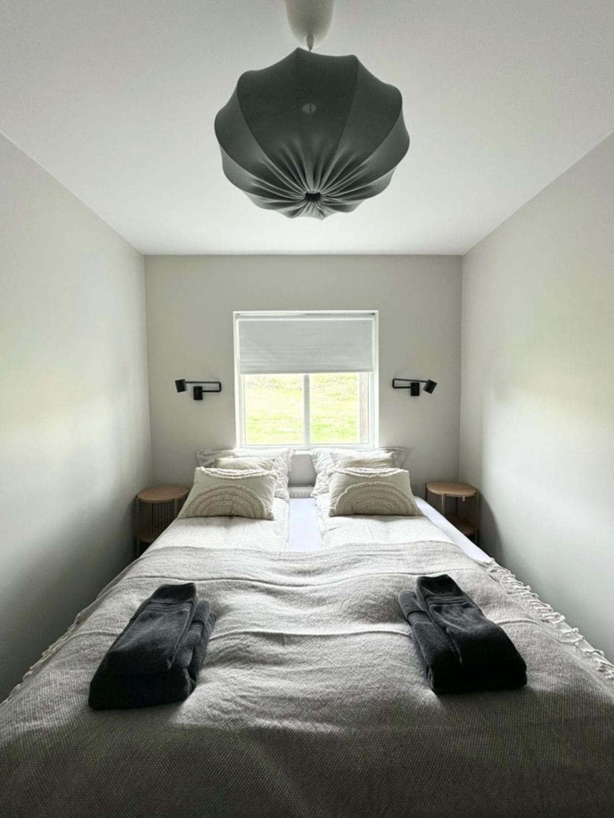 Lindarhóll Guesthouse
