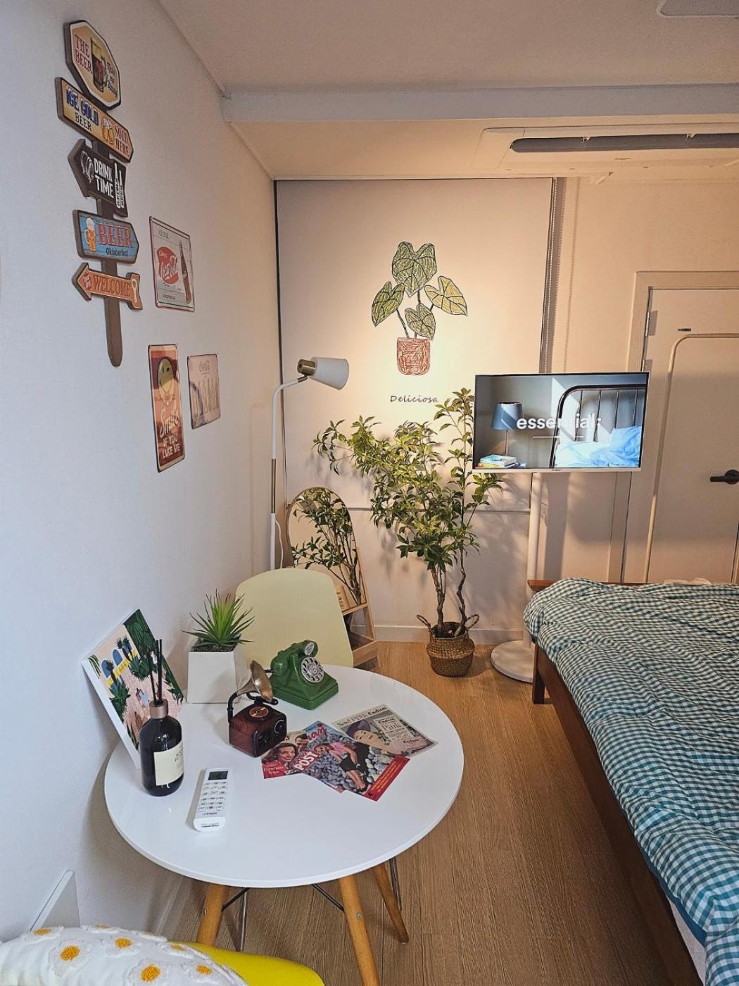 hotel room