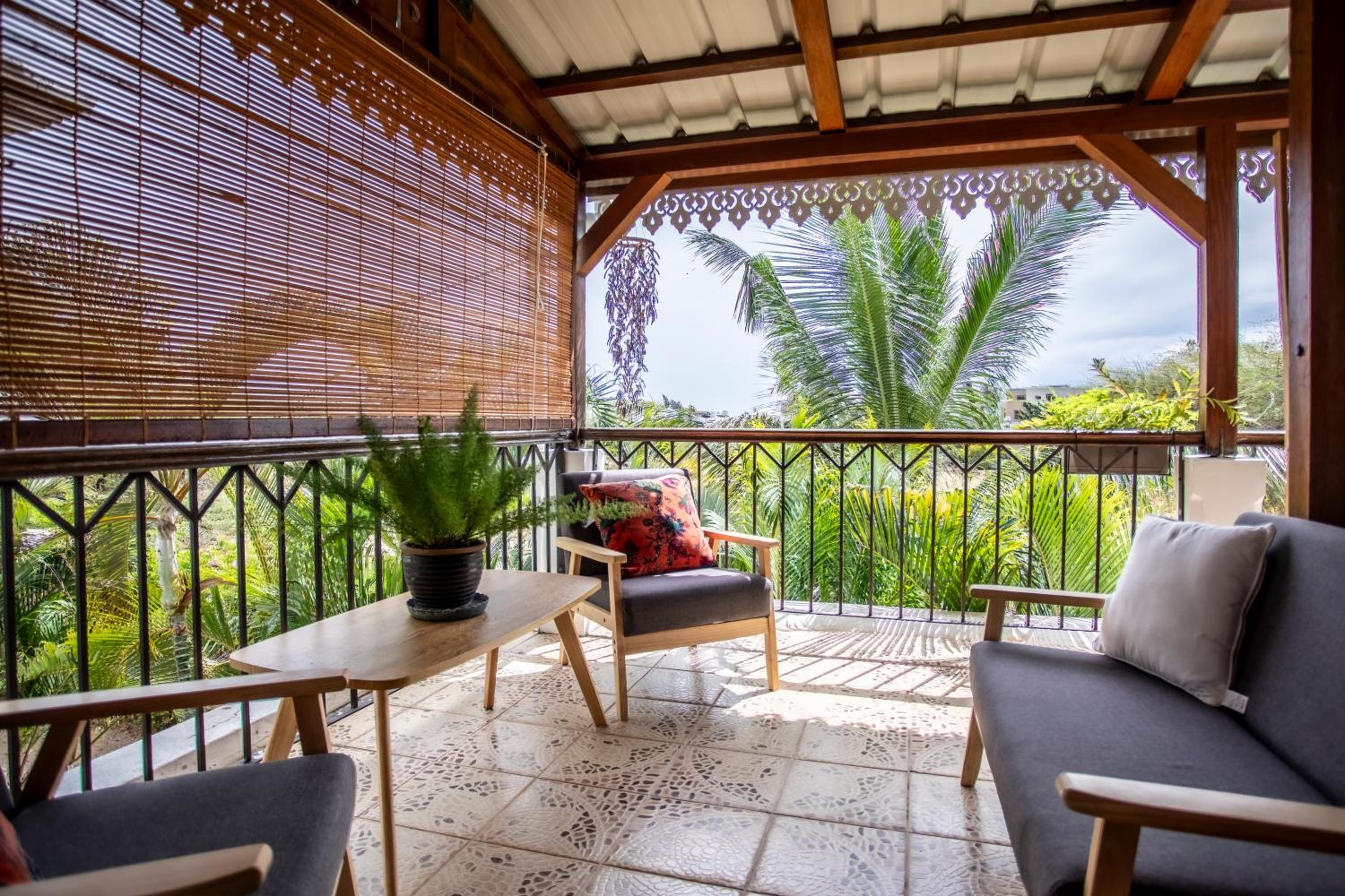 Cosy & Stylish Cottage - Central Tamarin