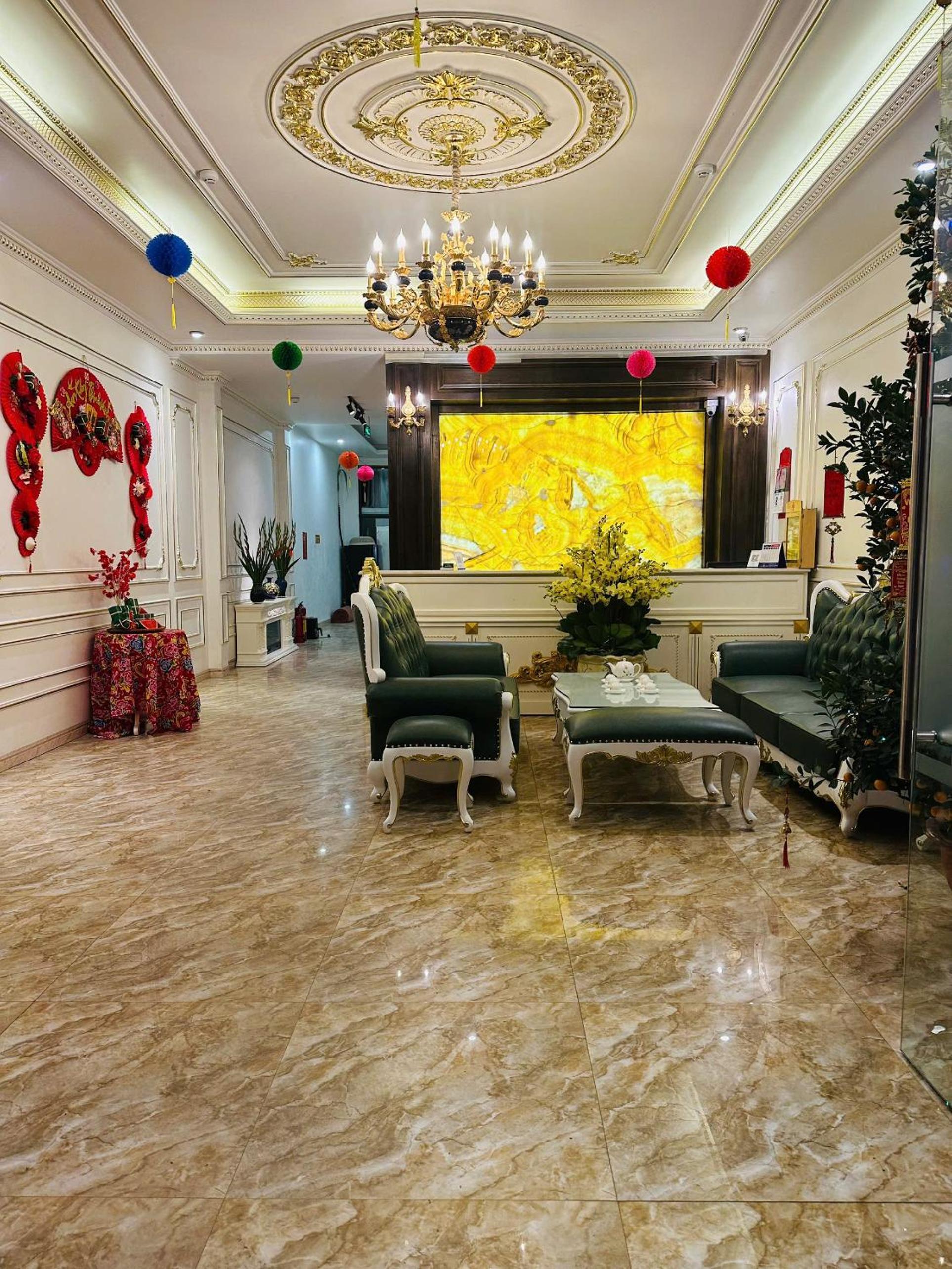 Royal Hotel - Yên Xá HN - by BAY LUXURY