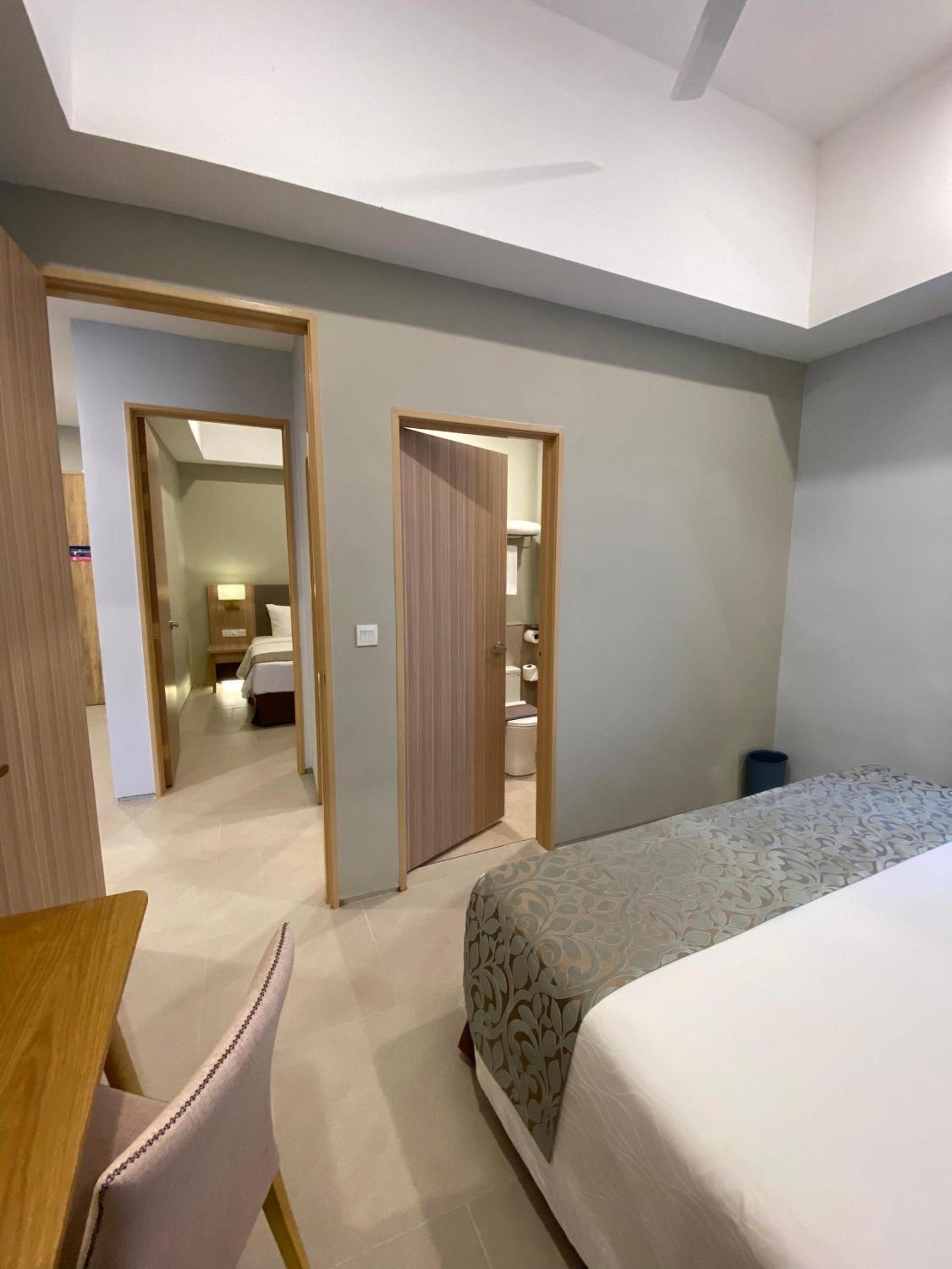 Zenith Suites Cameron