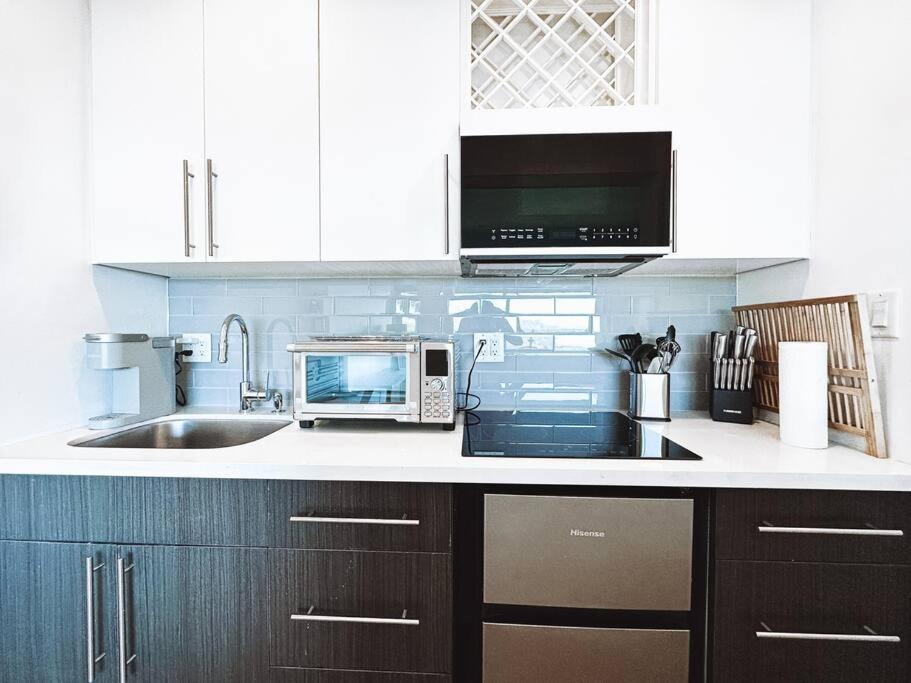 Stunning Views Hollywood Hills Lux Living