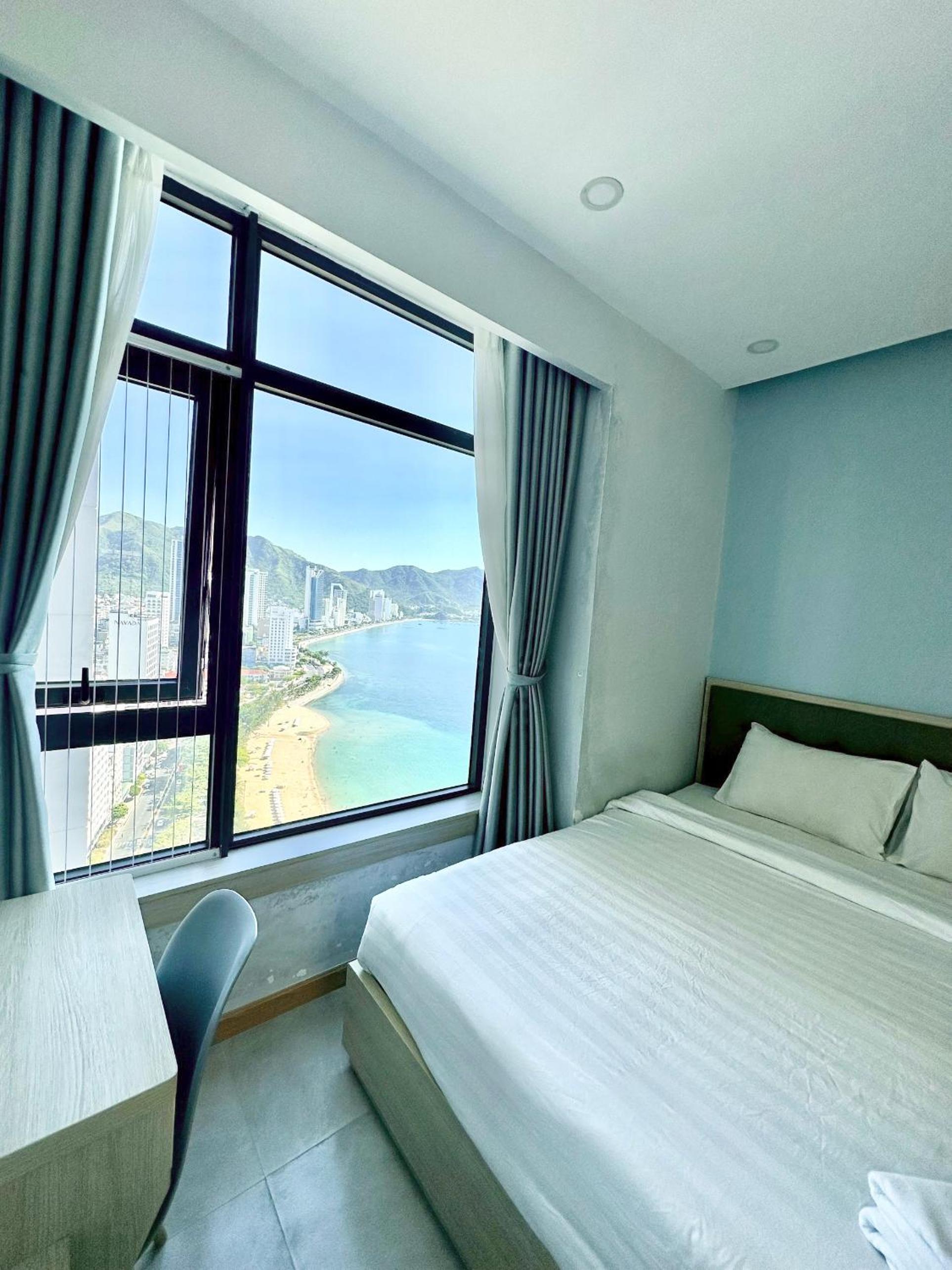 Mường Thanh Viễn Triều Beachfront Apartment view 3