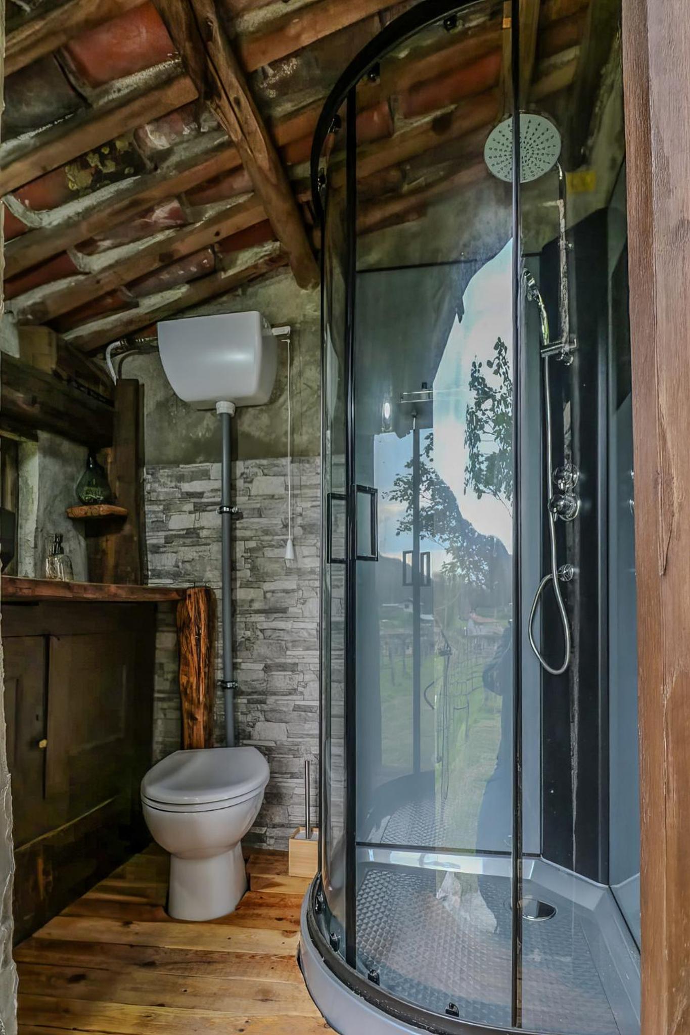 Chalet di montagna in pietra - Val di Chy
