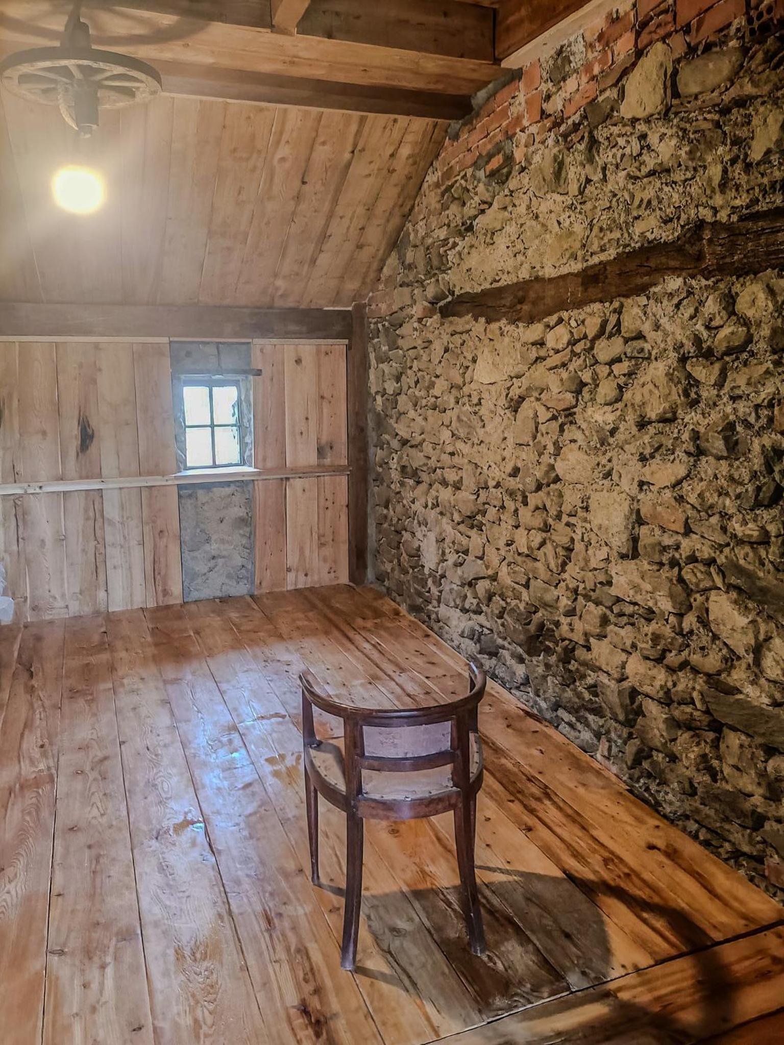 Chalet di montagna in pietra - Val di Chy
