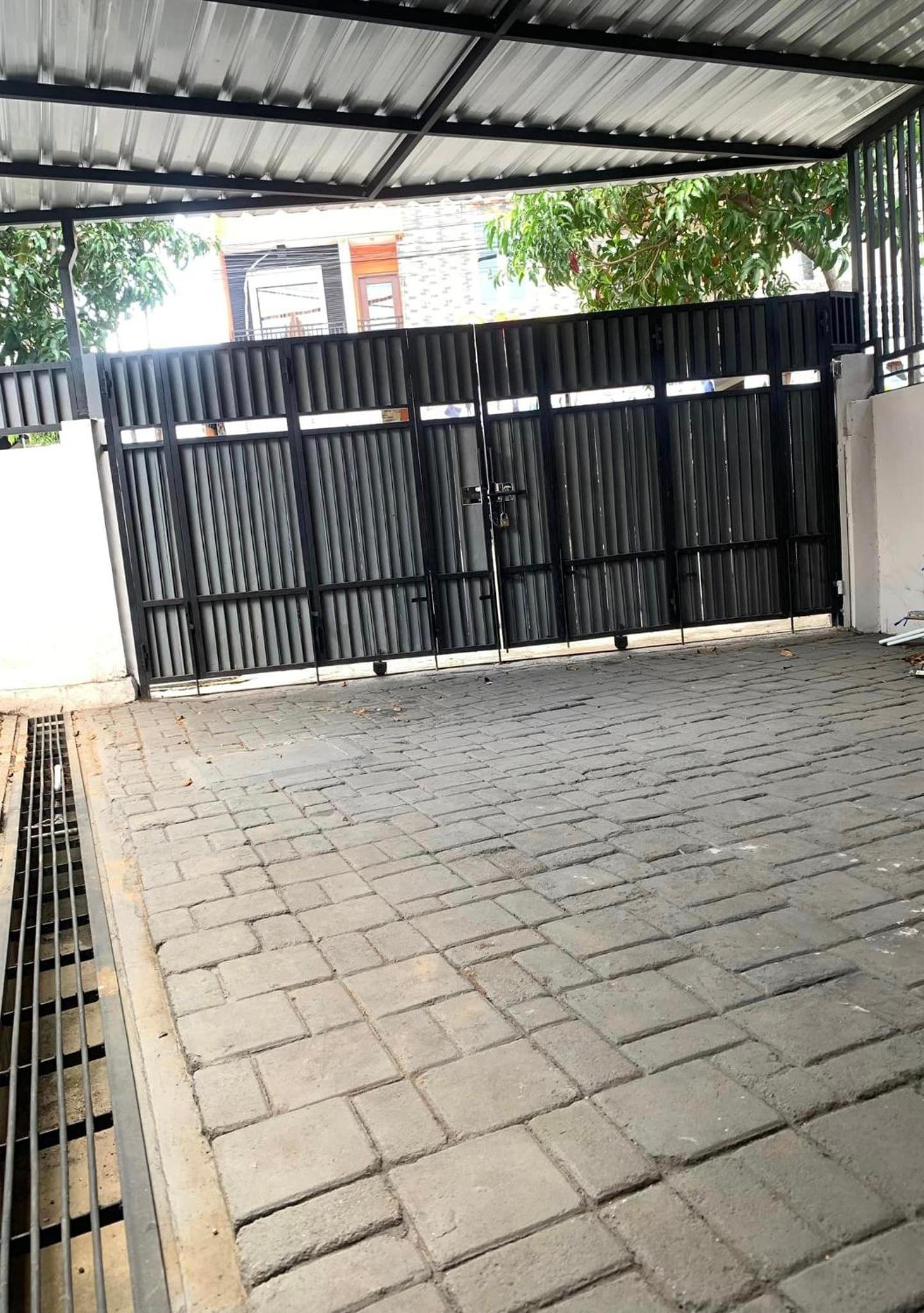 Jhouse in center of Salatiga City