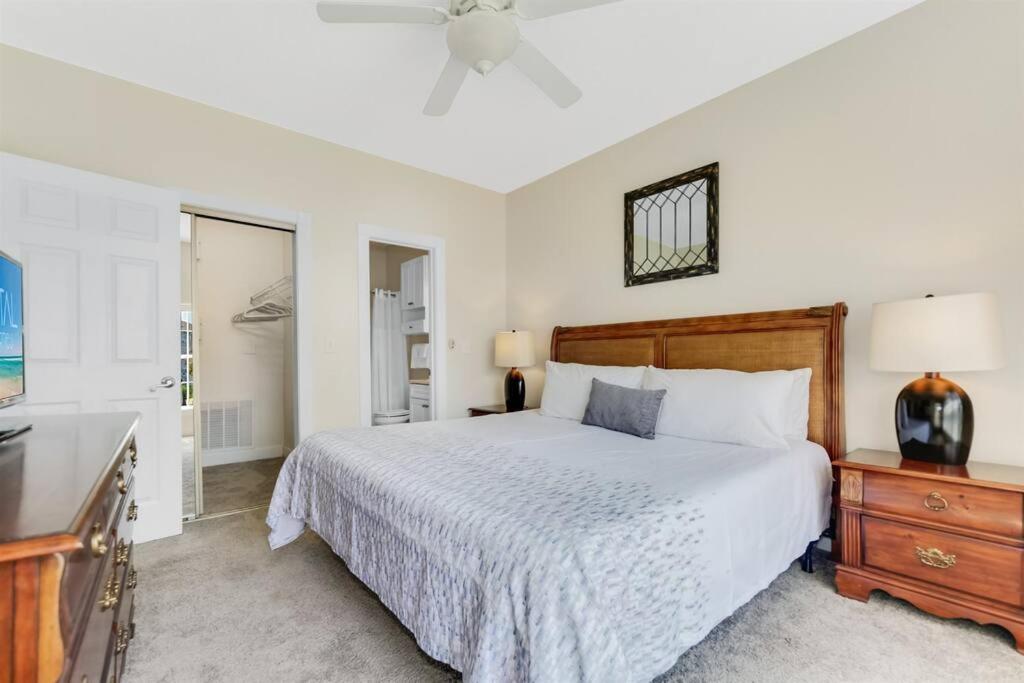Charming 2-Bedroom Condo with Modern Amenities! MP 203 view 4