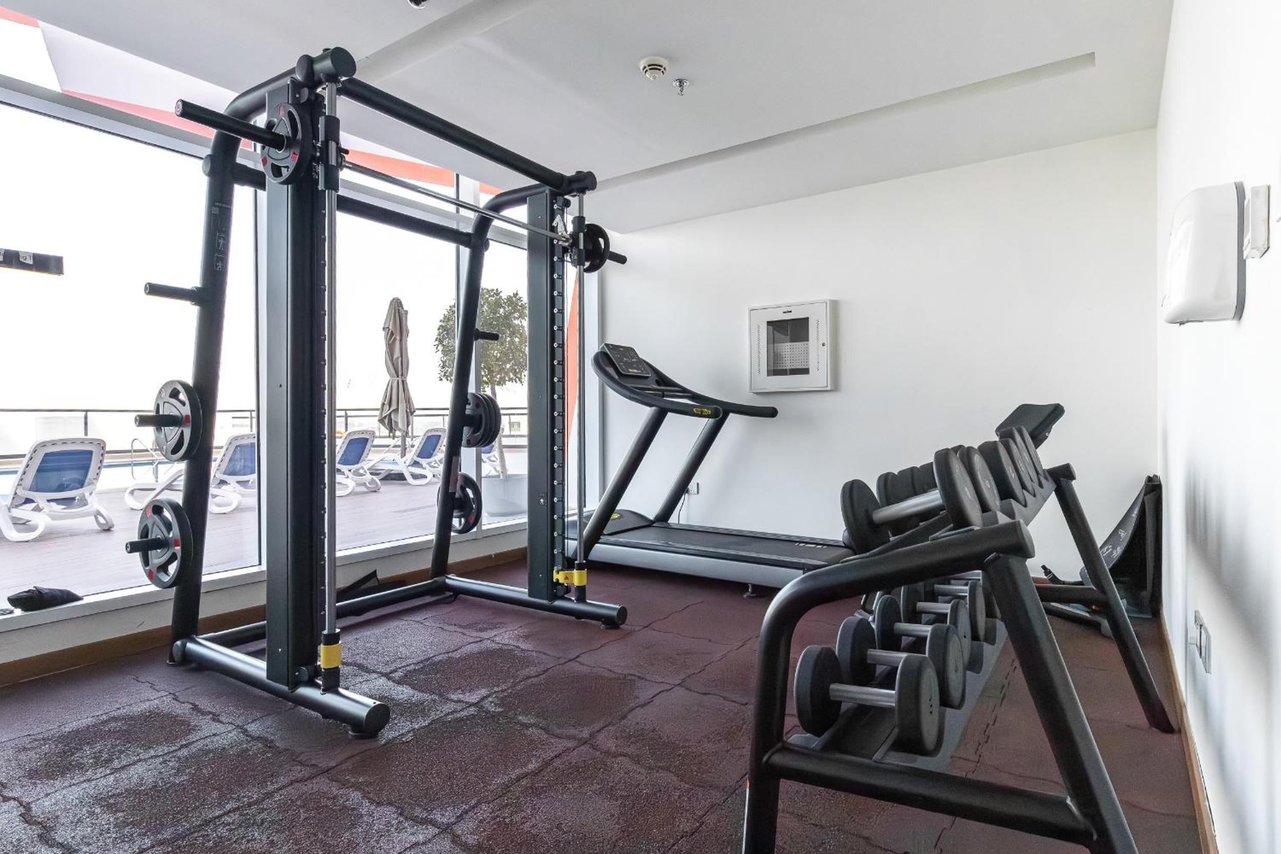 Binghatti Gateway Family 2BR with Balcony, Close to Dubai Mall & Burj Khalifa by Simply Comfort