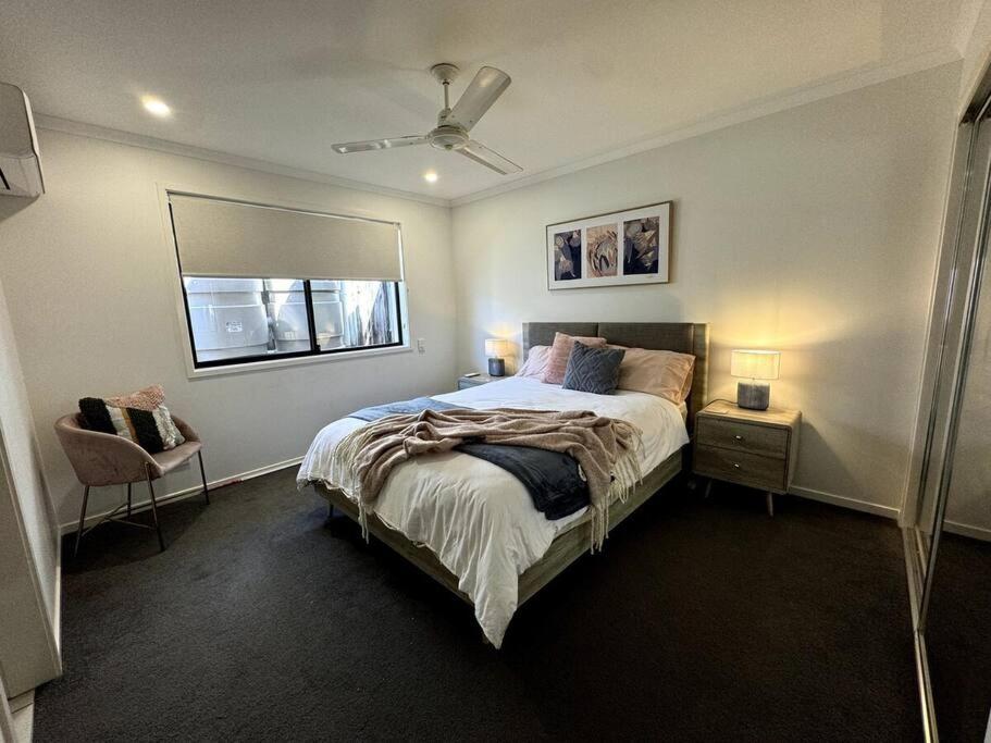 Chic 3-Bedroom Duplex, air-con, pet friendly