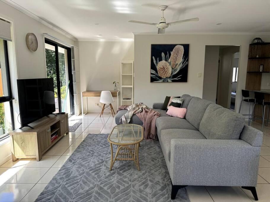 Chic 3-Bedroom Duplex, air-con, pet friendly