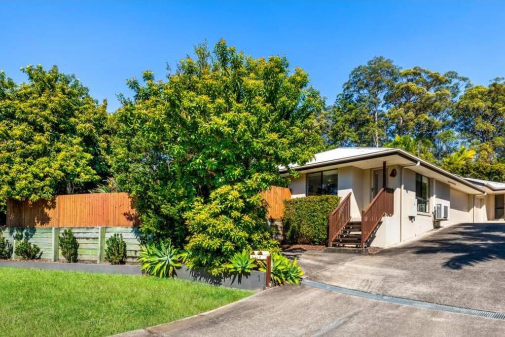 Chic 3-Bedroom Duplex, air-con, pet friendly