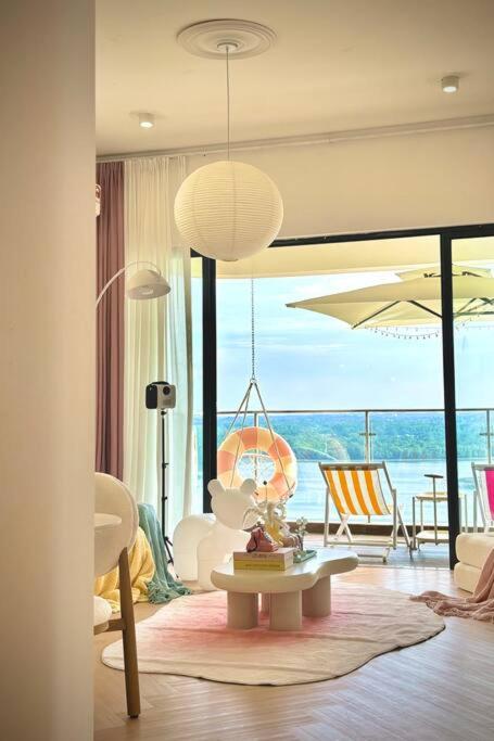 Dooga Ins-Macaron Cafe' Seaview