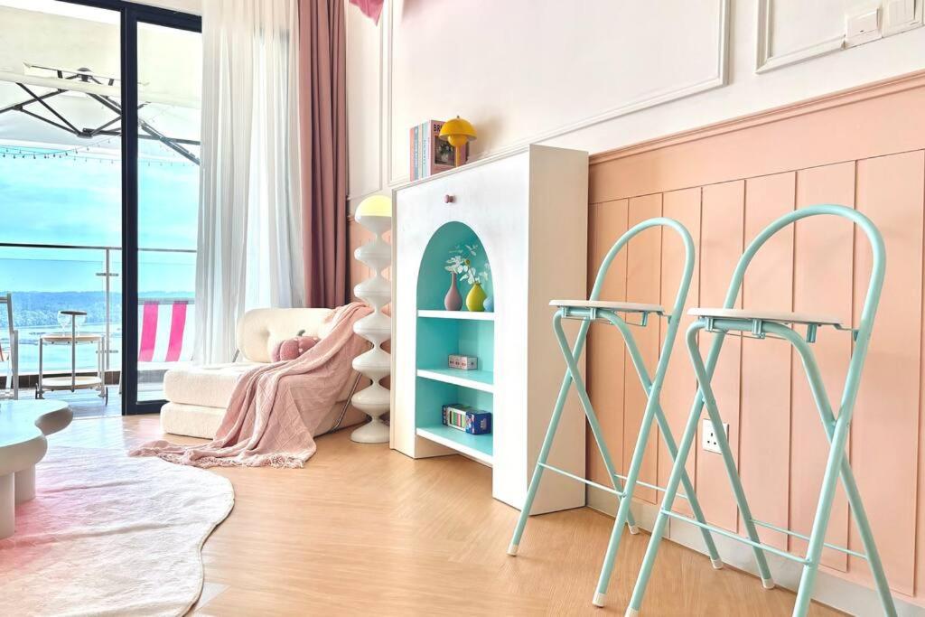 Dooga Ins-Macaron Cafe' Seaview