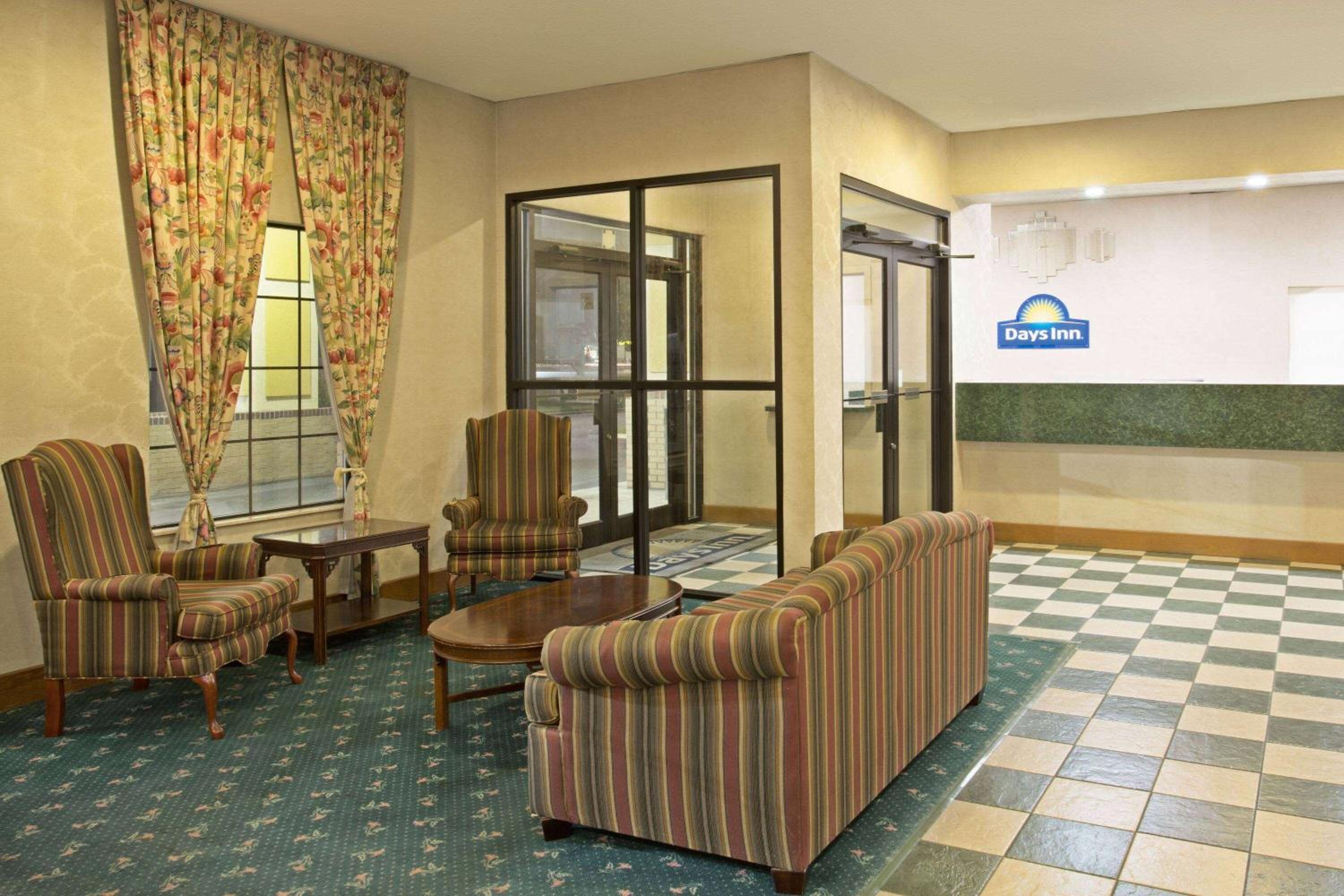 Days Inn by Wyndham Hammond view 3