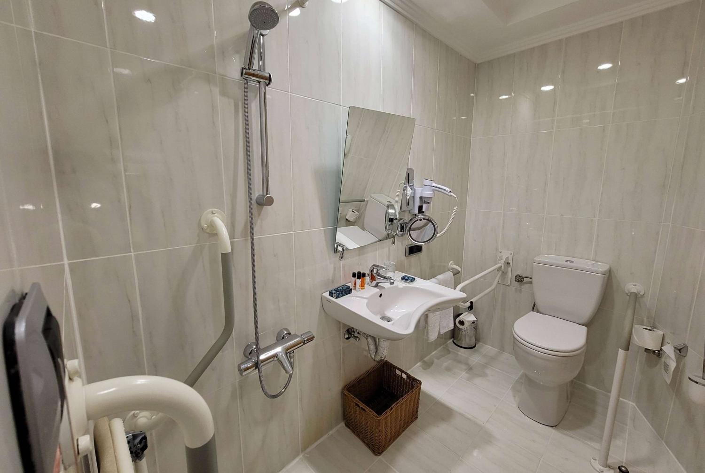 Wyndham Grand Izmir Ozdilek Thermal & Spa - Image 101