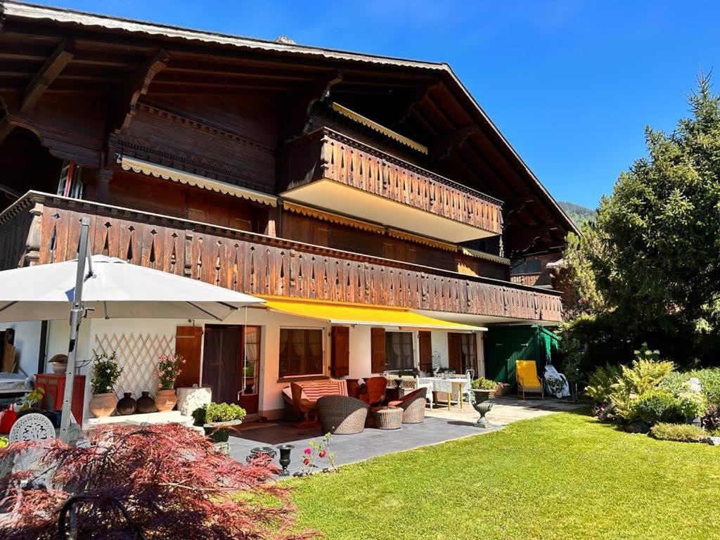 3 BR Classic Chalet in Gstaad By Smiling House