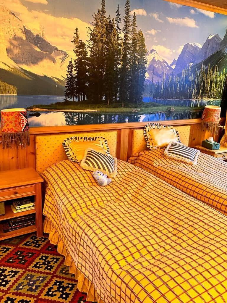 3 BR Classic Chalet in Gstaad By Smiling House