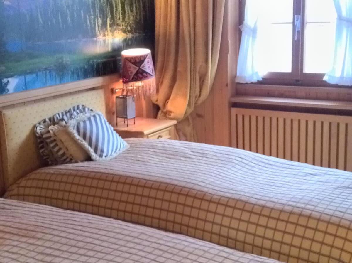 3 BR Classic Chalet in Gstaad By Smiling House