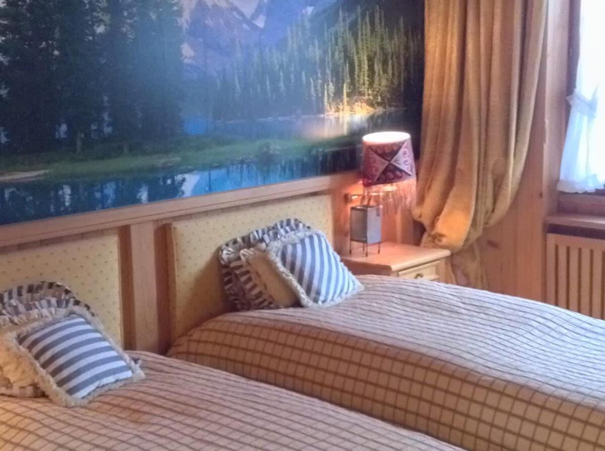 3 BR Classic Chalet in Gstaad By Smiling House