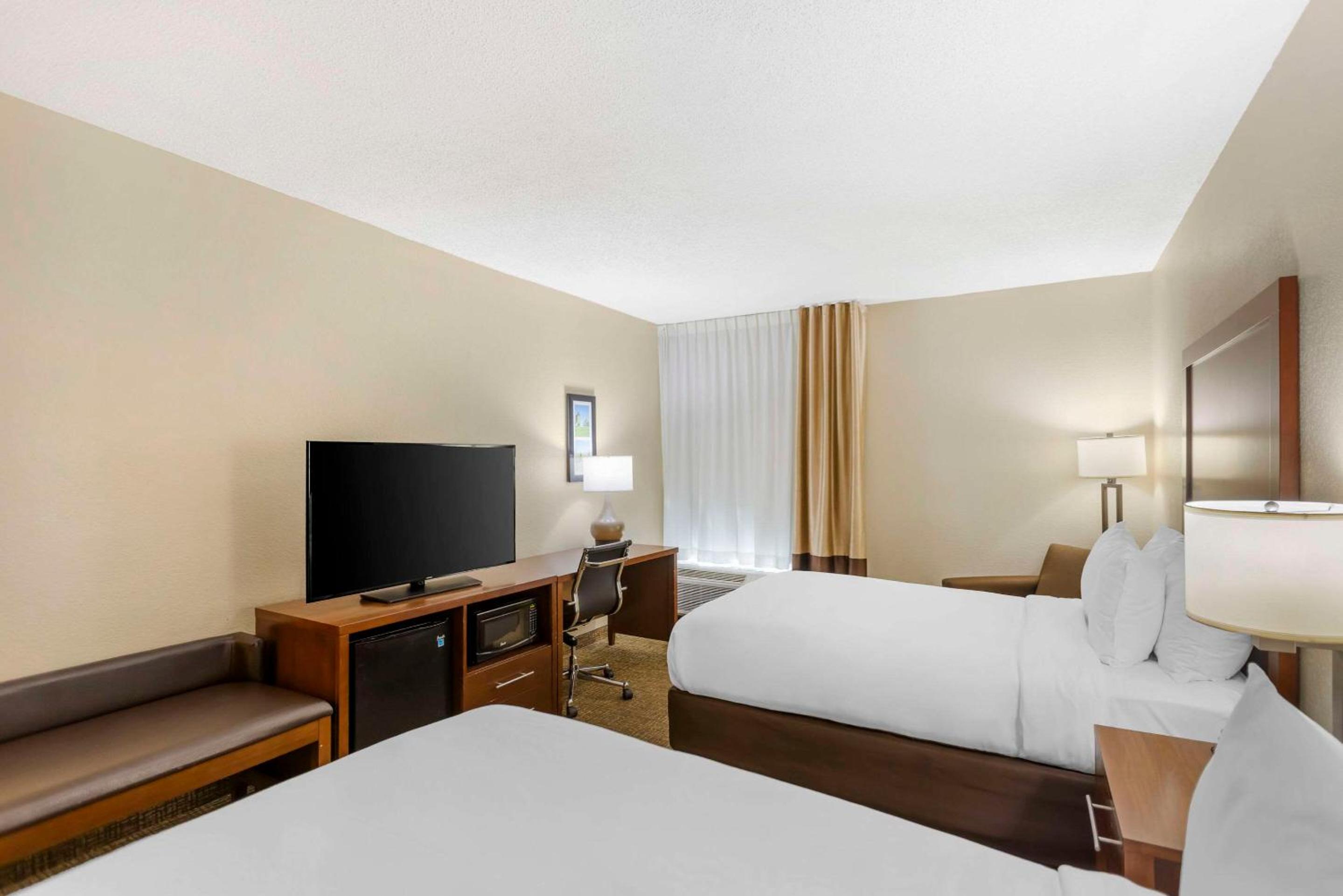 Meridian Vacations - Comfort Inn - Property Image 5