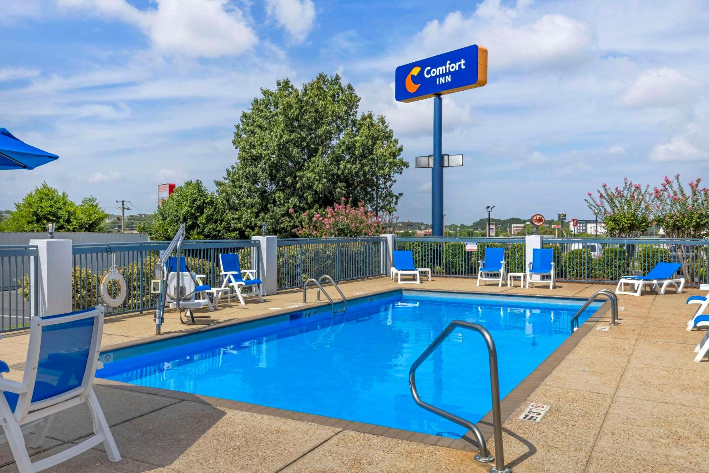 Meridian Vacations - Comfort Inn - Property Image 2