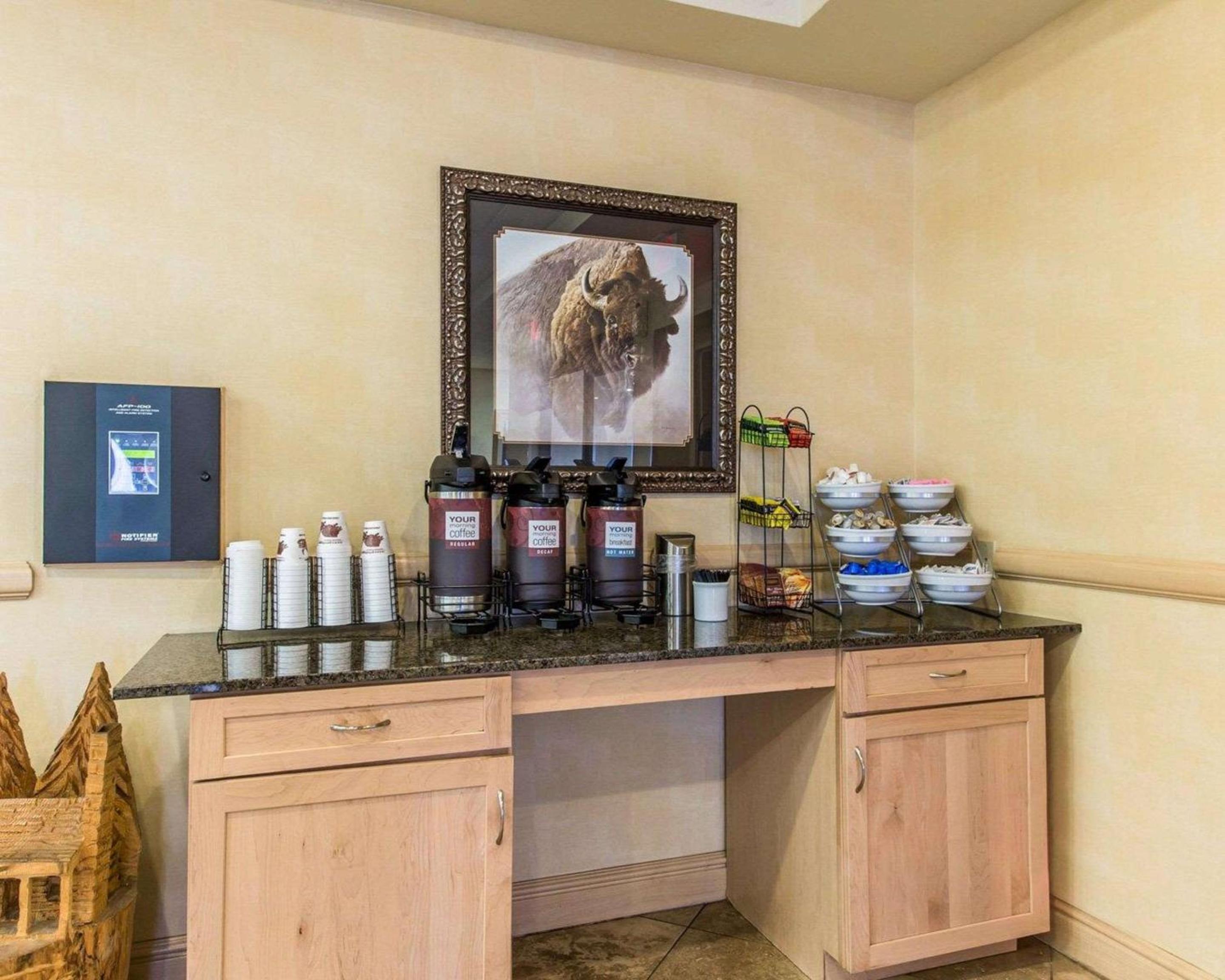 Rawlins Vacations - Comfort Inn  Suites - Property Image 5